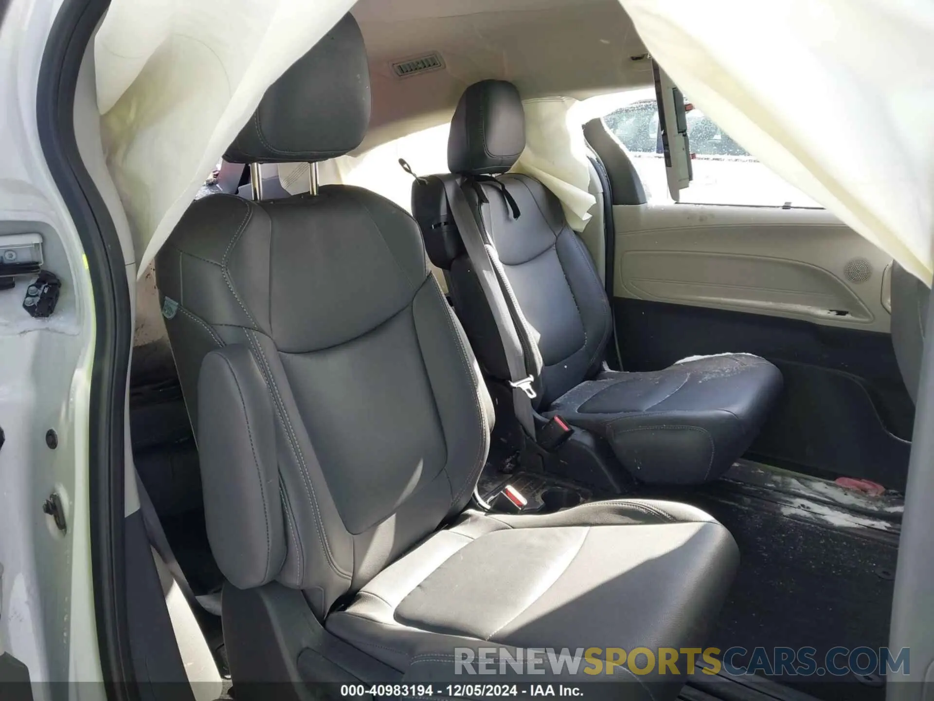 8 fotografías del automóvil dañado 5TDKSKFC1NS040740 TOYOTA SIENNA 2022