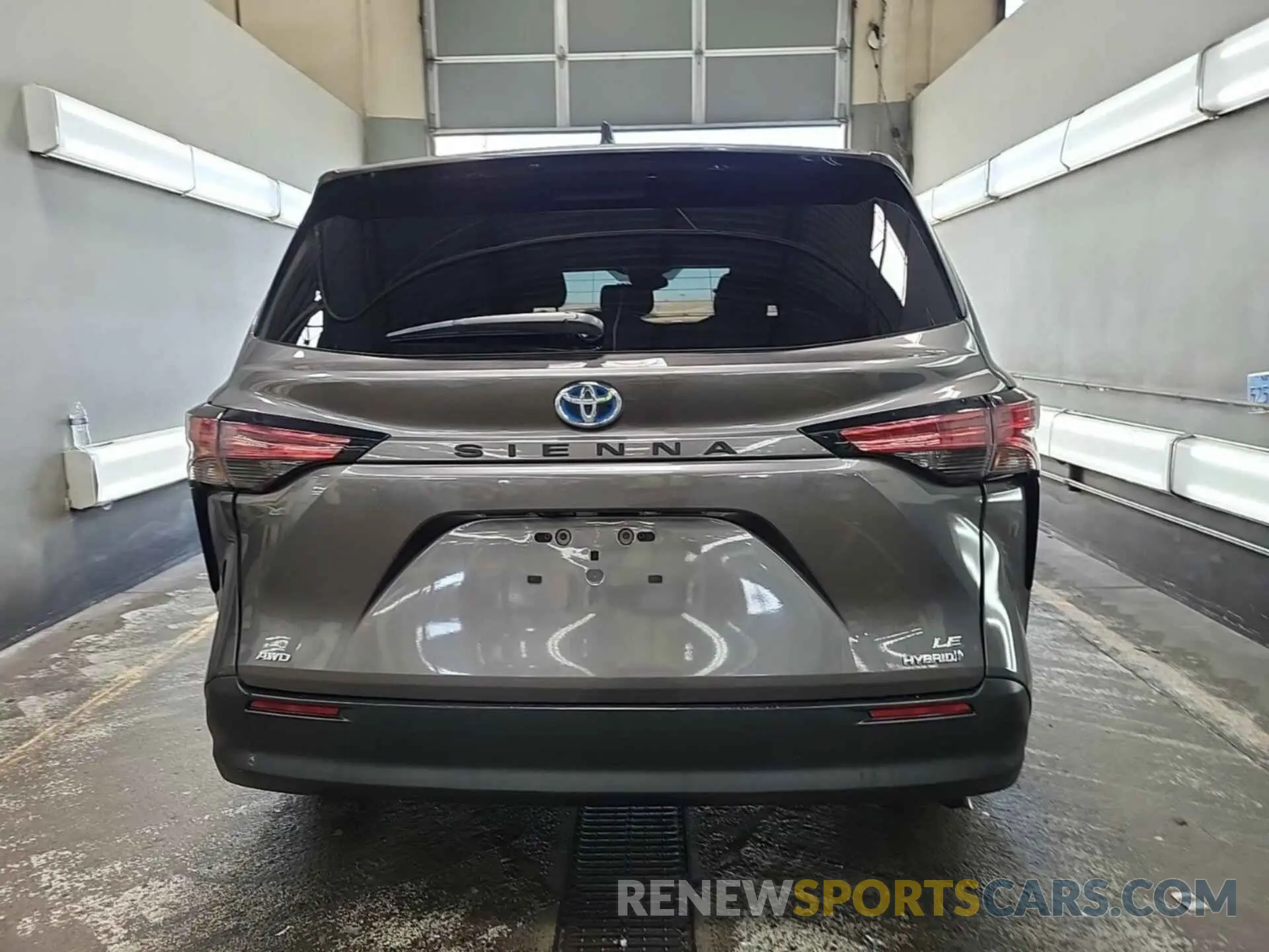 17 fotografías del automóvil dañado 5TDKSKFC6NS069991 TOYOTA SIENNA 2022