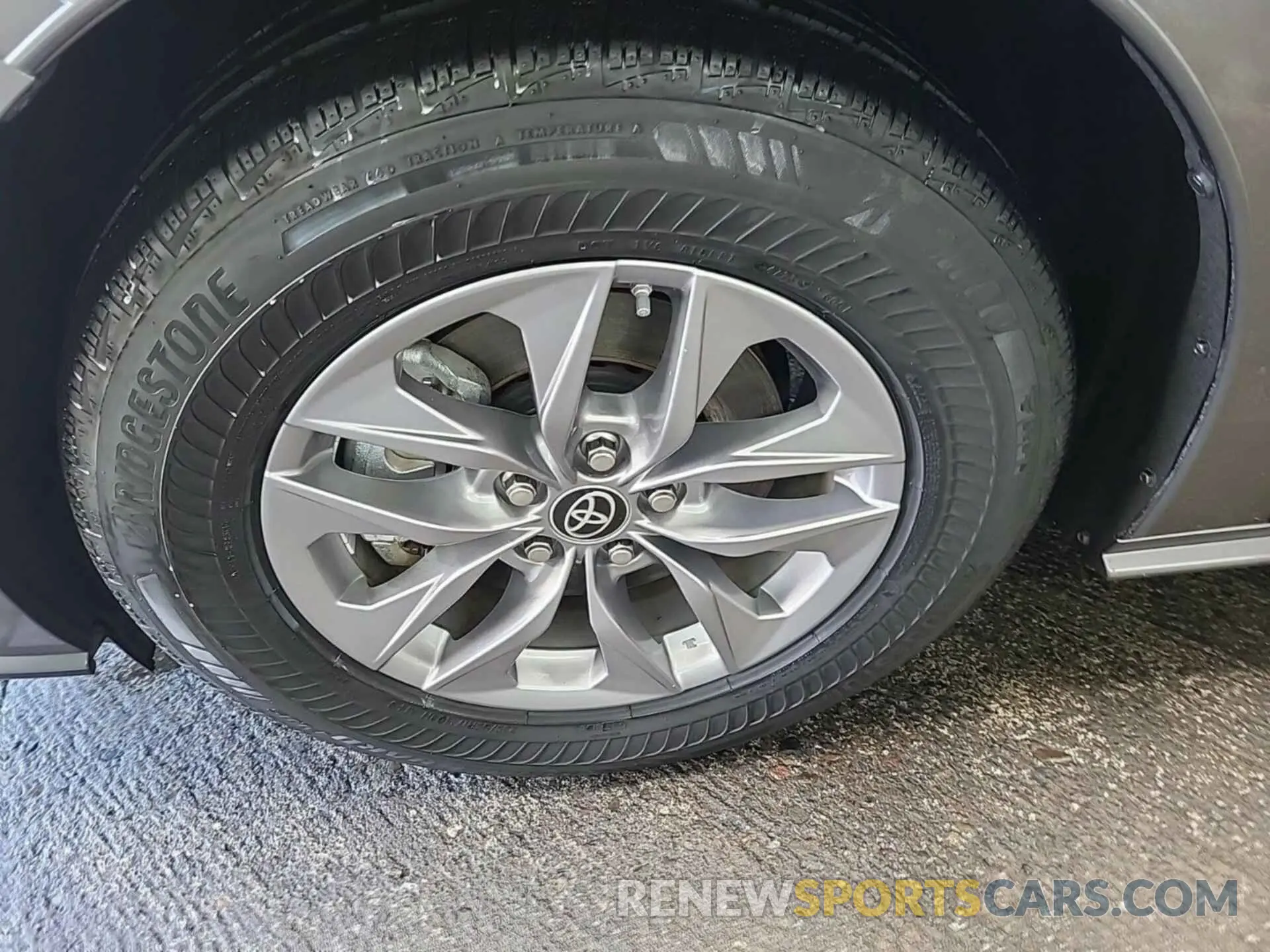 9 fotografías del automóvil dañado 5TDKSKFC6NS069991 TOYOTA SIENNA 2022
