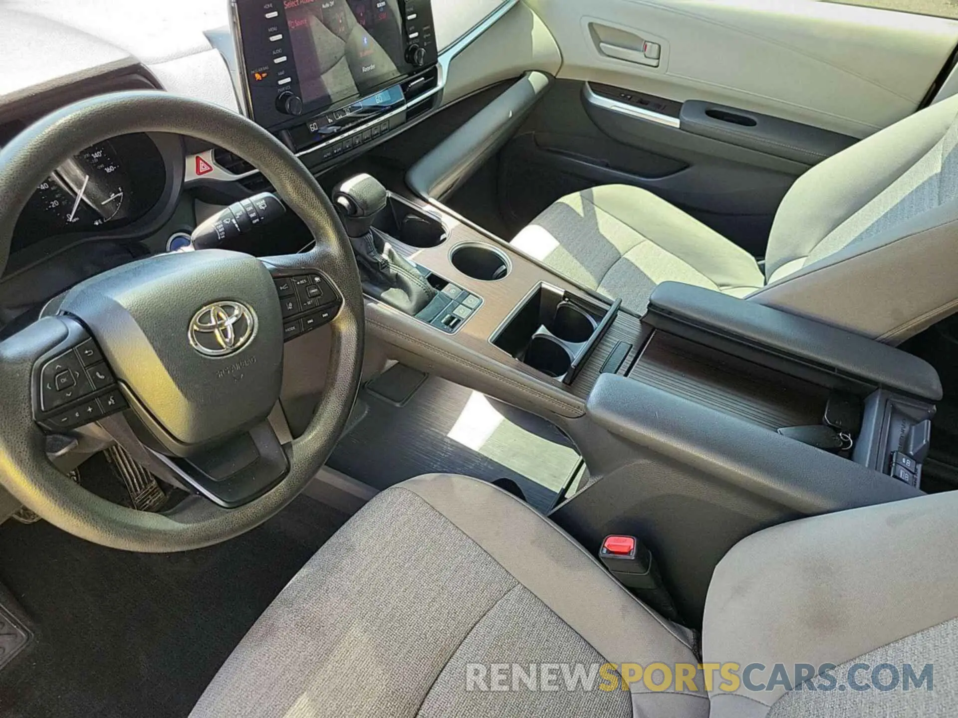28 fotografías del automóvil dañado 5TDKSKFCXNS070061 TOYOTA SIENNA 2022