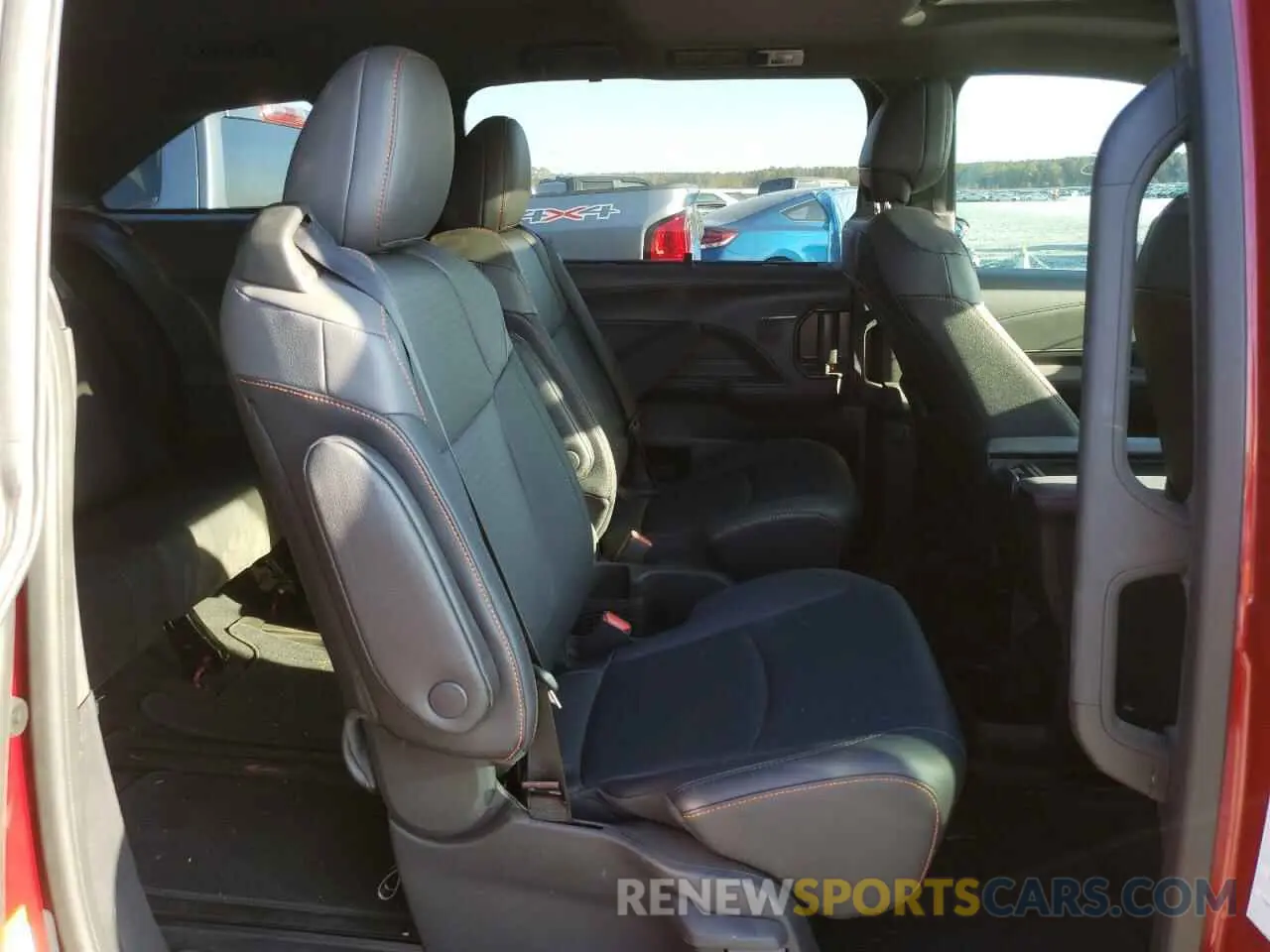 6 fotografías del automóvil dañado 5TDXRKEC1NS113365 TOYOTA SIENNA 2022
