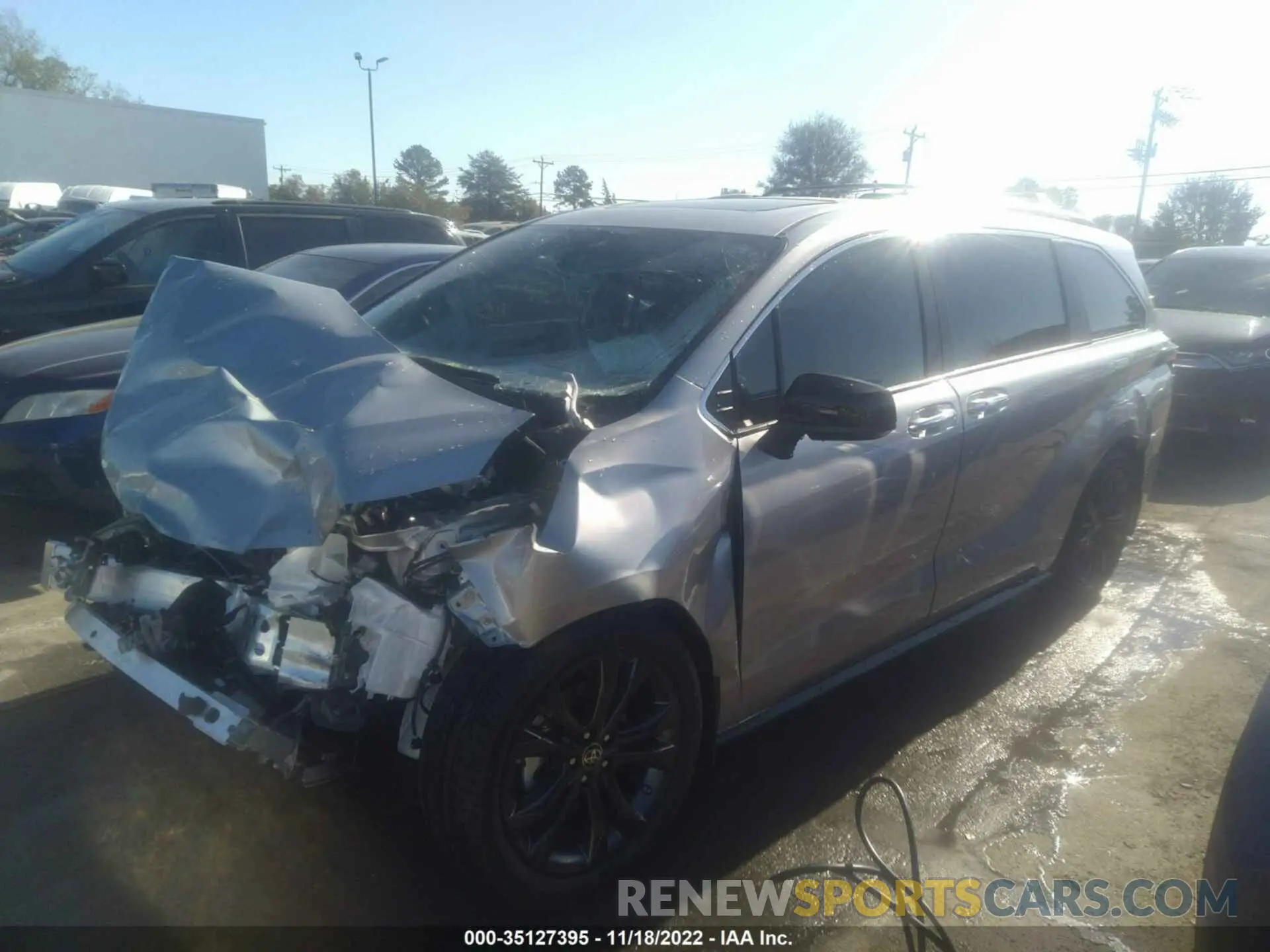 2 fotografías del automóvil dañado 5TDXRKECXNS132397 TOYOTA SIENNA 2022