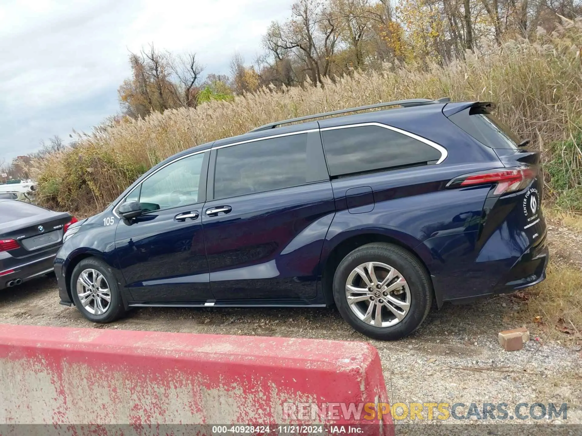 15 fotografías del automóvil dañado 5TDXSKFC6NS070628 TOYOTA SIENNA 2022
