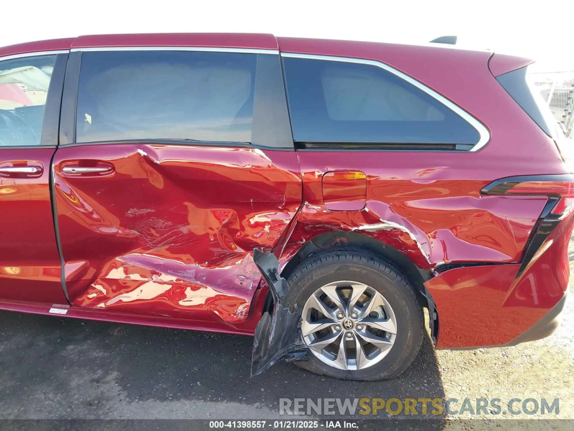 6 fotografías del automóvil dañado 5TDYRKEC0NS118500 TOYOTA SIENNA 2022