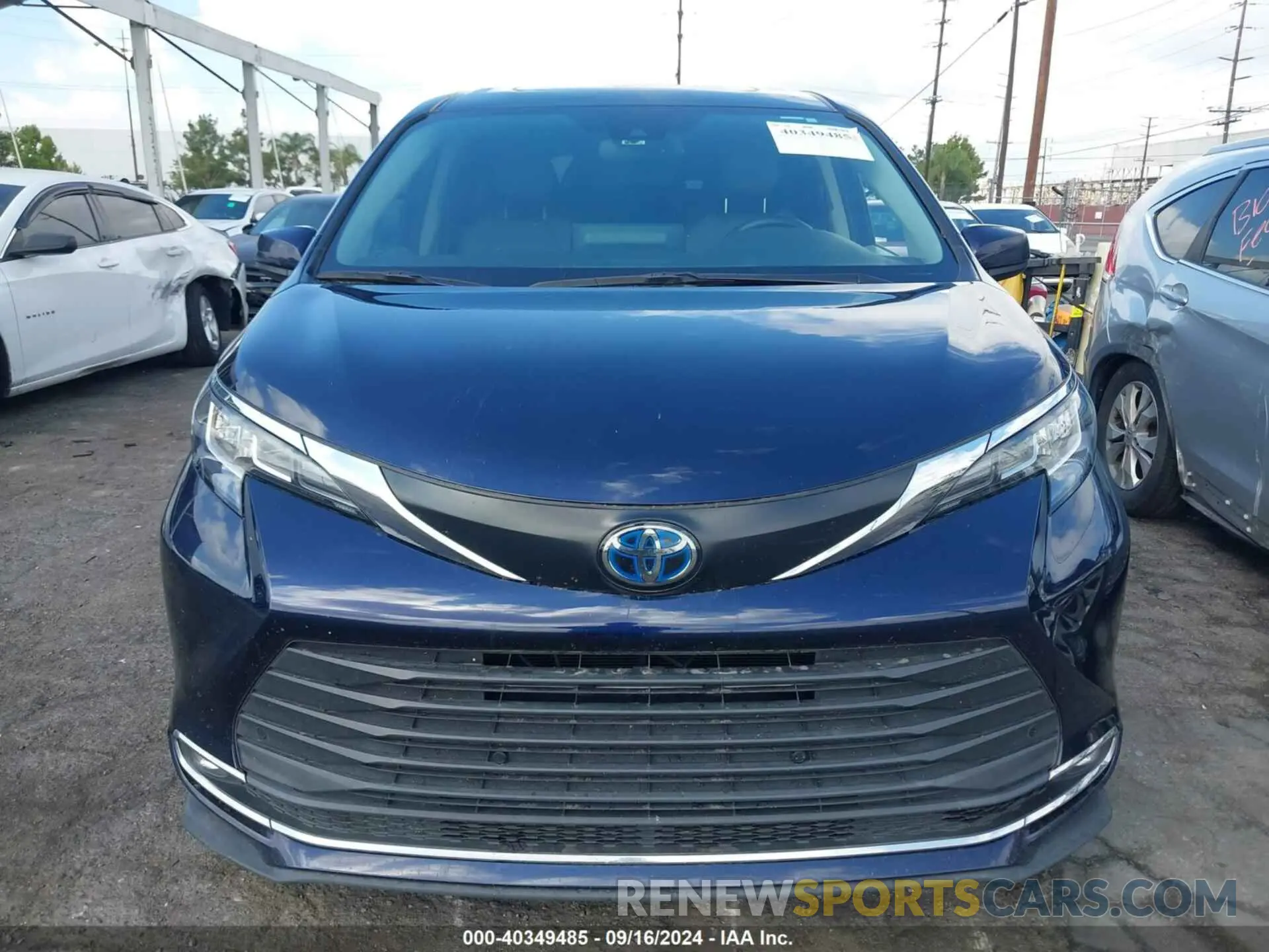 13 fotografías del automóvil dañado 5TDYRKEC2NS121155 TOYOTA SIENNA 2022