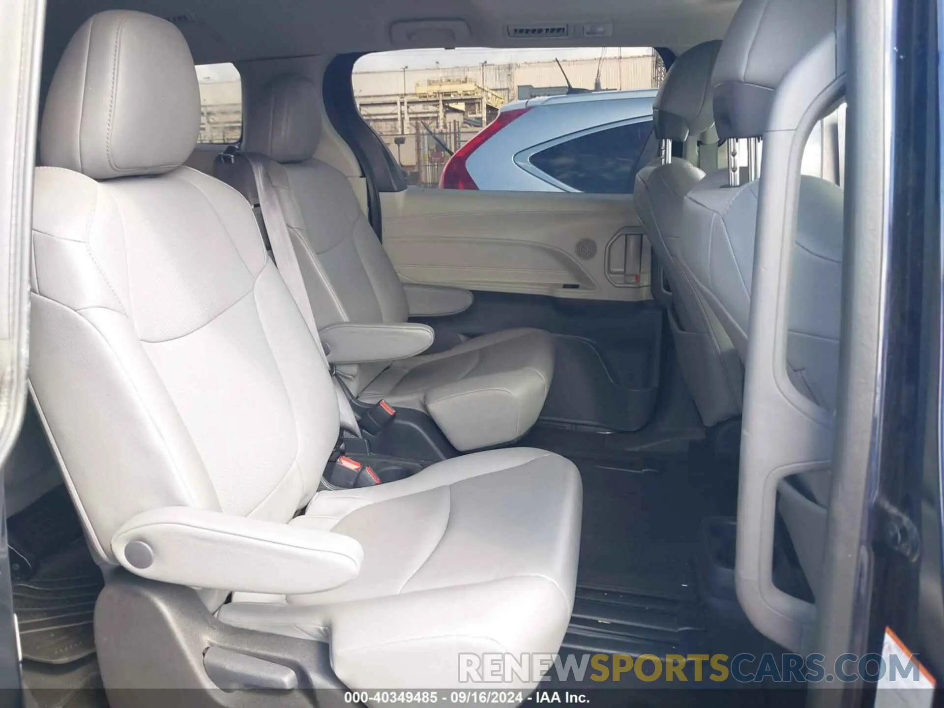8 fotografías del automóvil dañado 5TDYRKEC2NS121155 TOYOTA SIENNA 2022