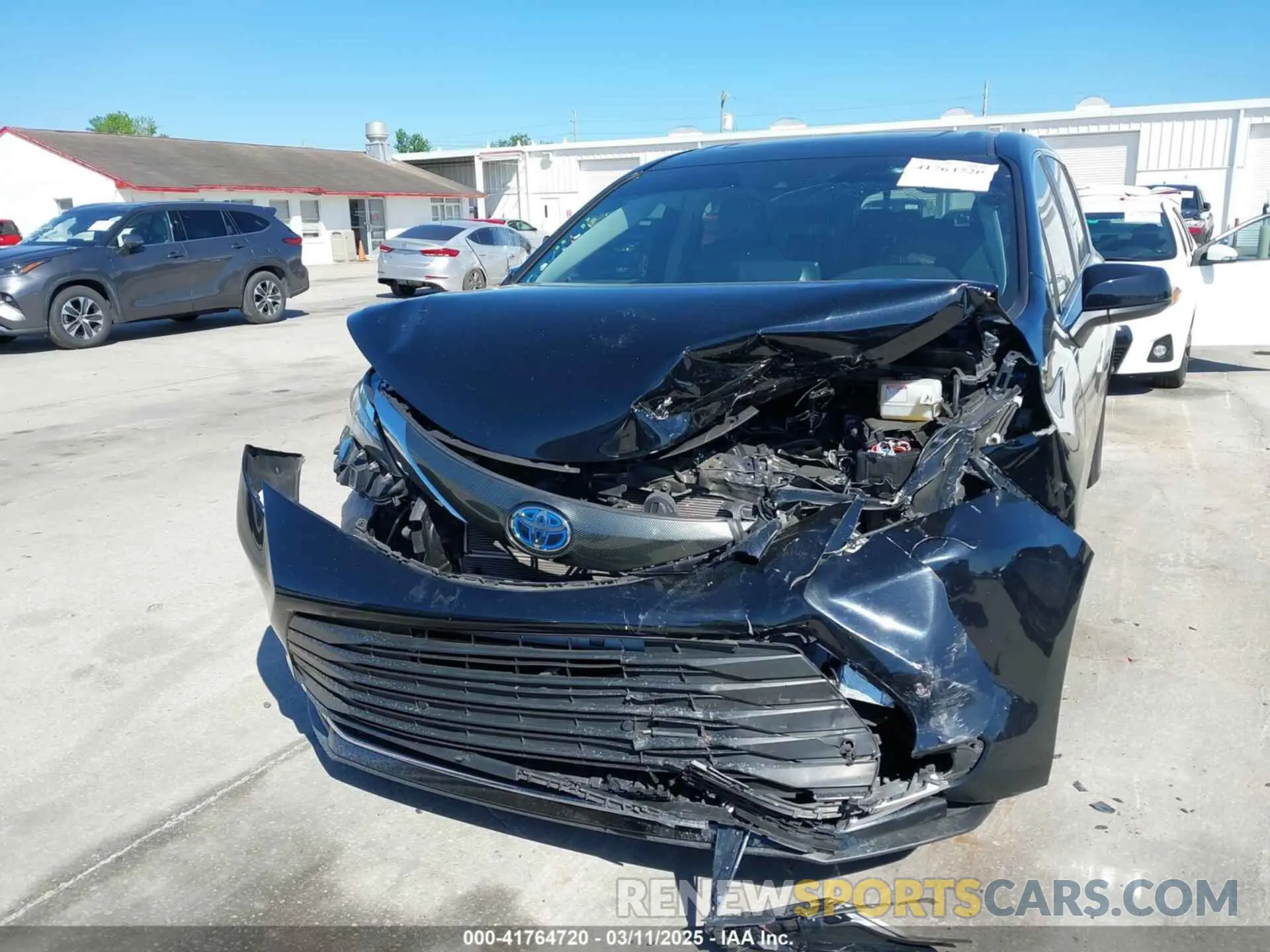 11 fotografías del automóvil dañado 5TDYRKEC2NS125318 TOYOTA SIENNA 2022