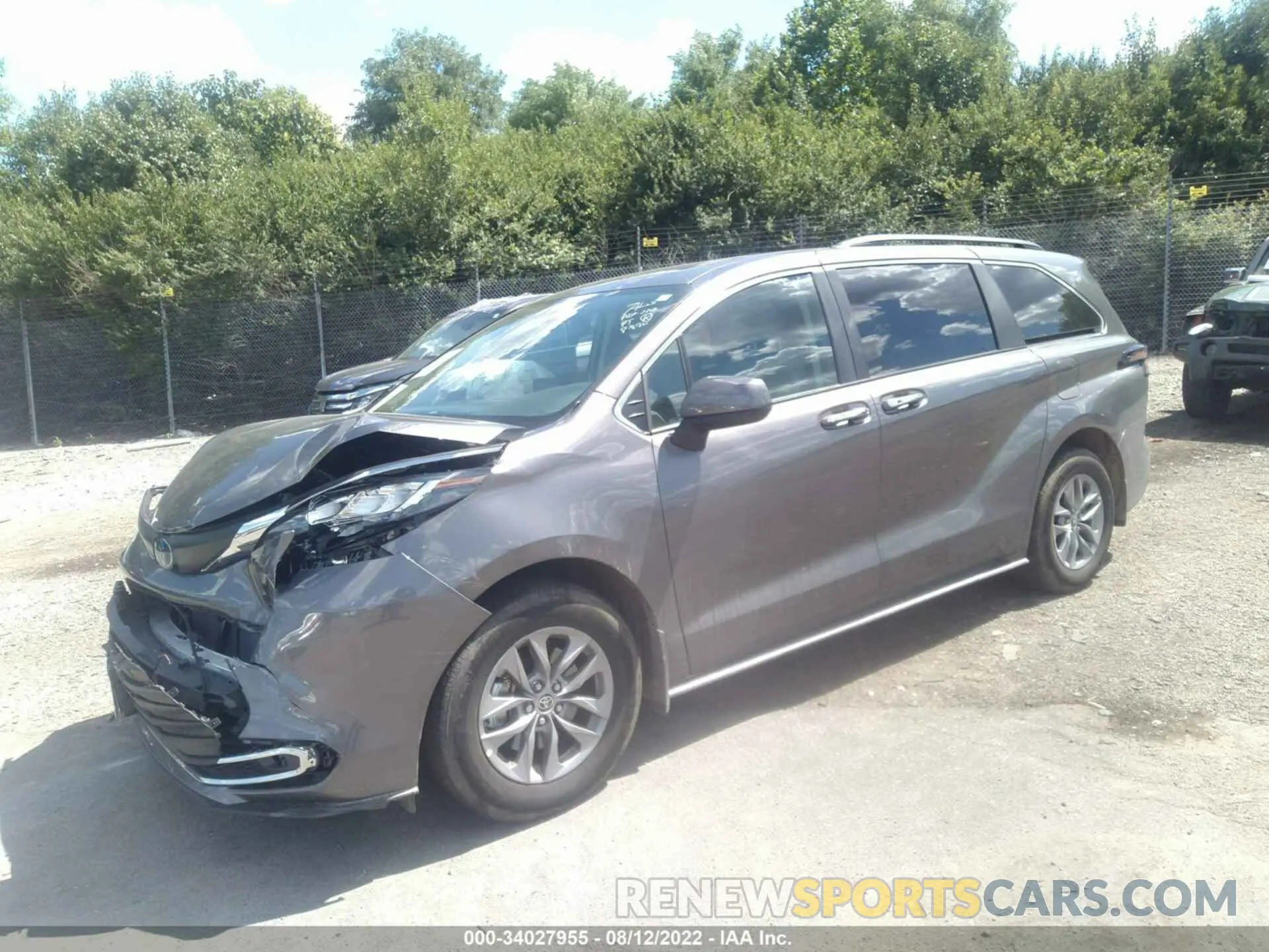 2 fotografías del automóvil dañado 5TDYRKEC4NS098333 TOYOTA SIENNA 2022