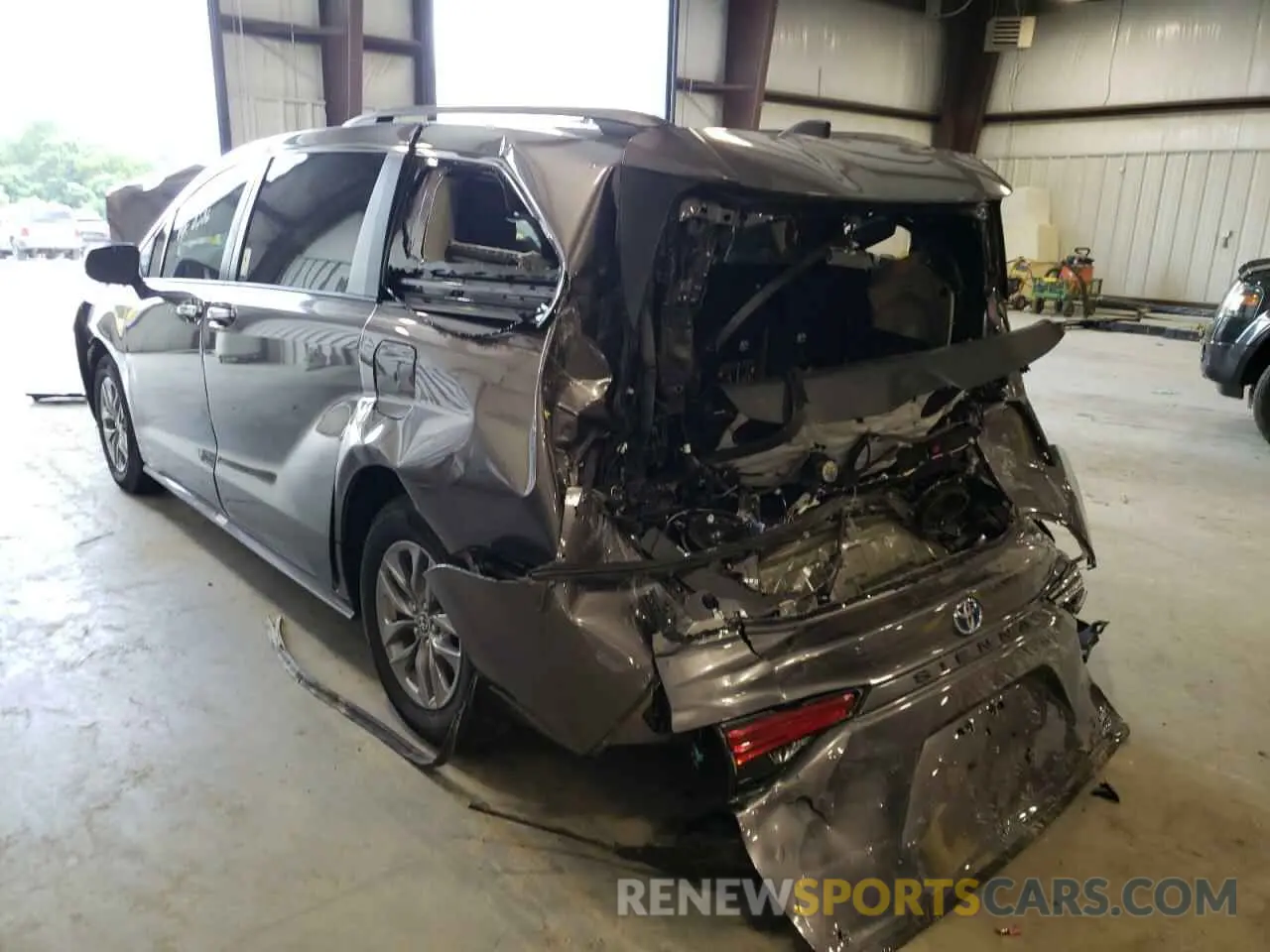 3 fotografías del automóvil dañado 5TDYRKEC8NS097959 TOYOTA SIENNA 2022