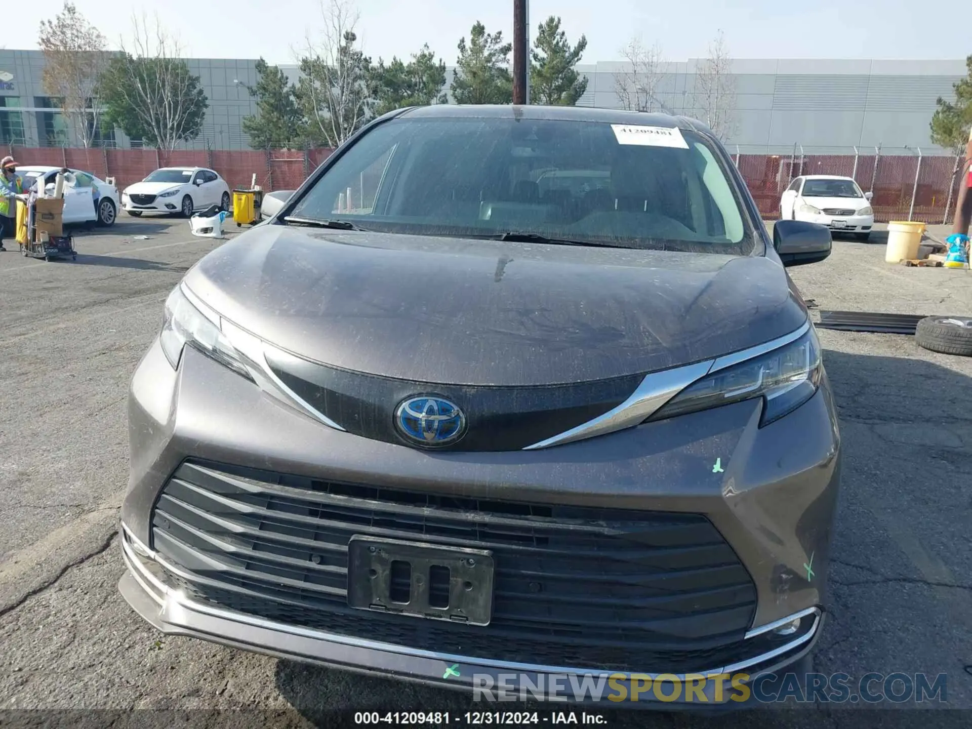 13 fotografías del automóvil dañado 5TDYRKEC8NS107678 TOYOTA SIENNA 2022