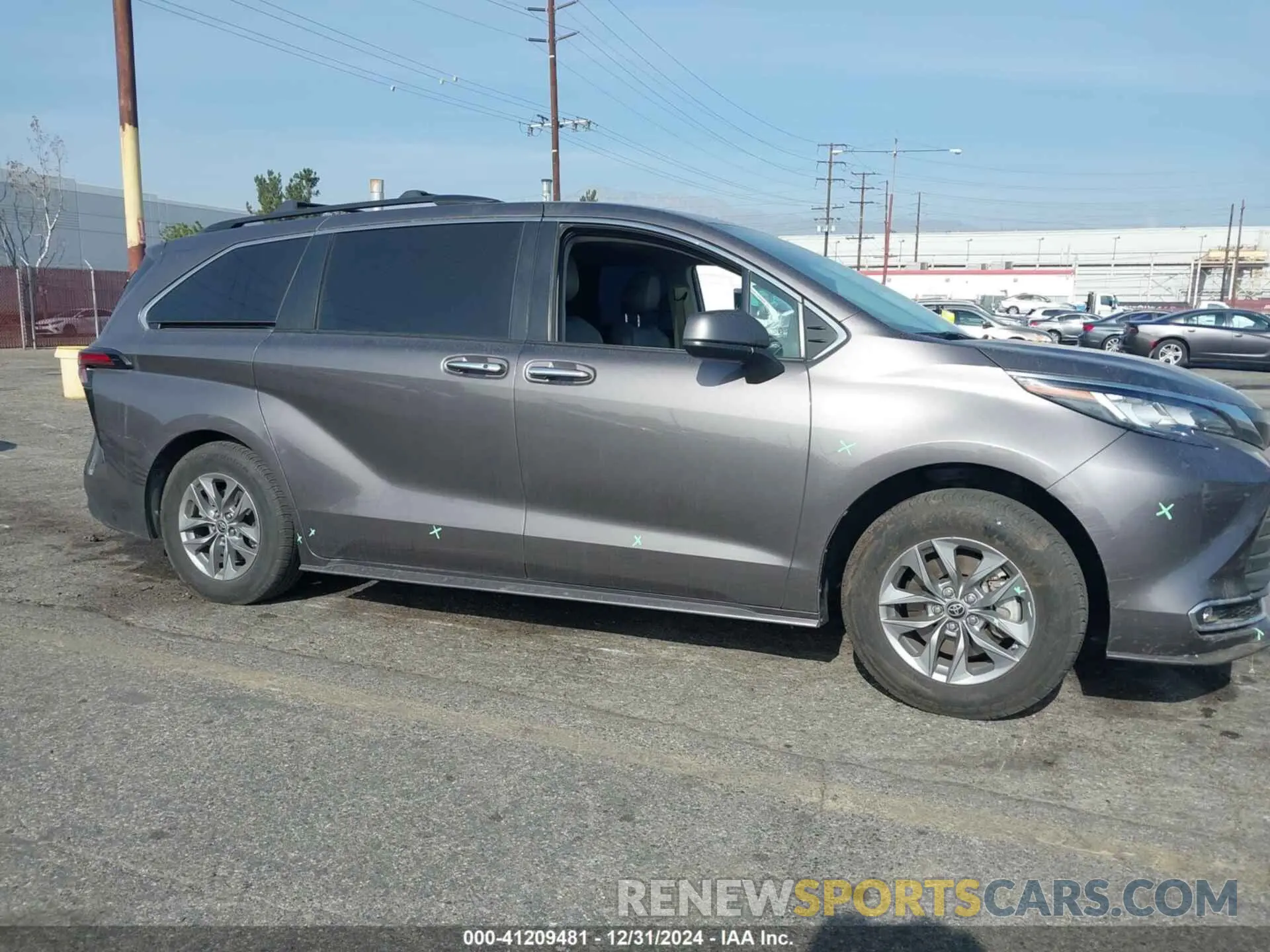 14 fotografías del automóvil dañado 5TDYRKEC8NS107678 TOYOTA SIENNA 2022