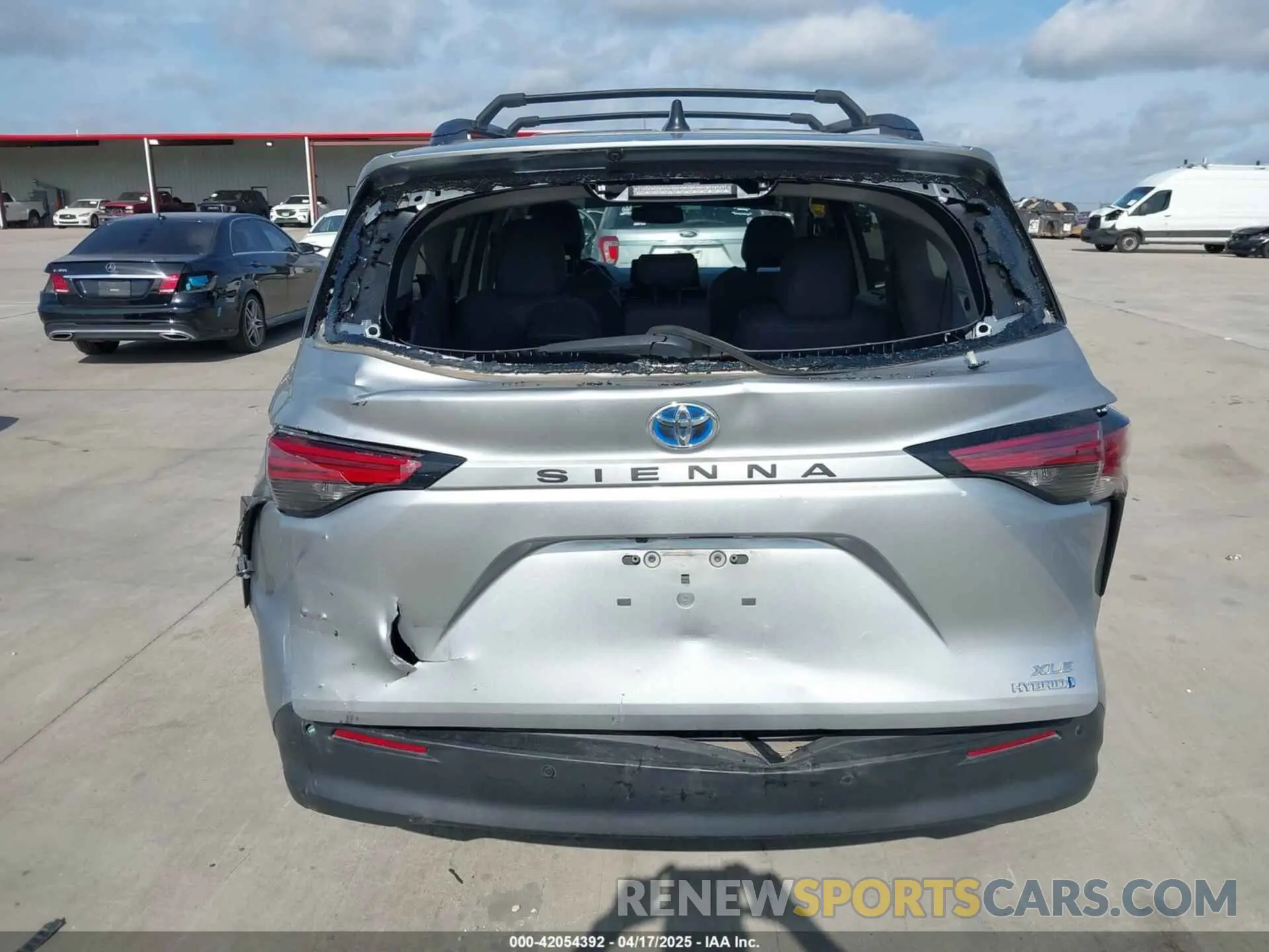 17 fotografías del automóvil dañado 5TDYRKECXNS076093 TOYOTA SIENNA 2022