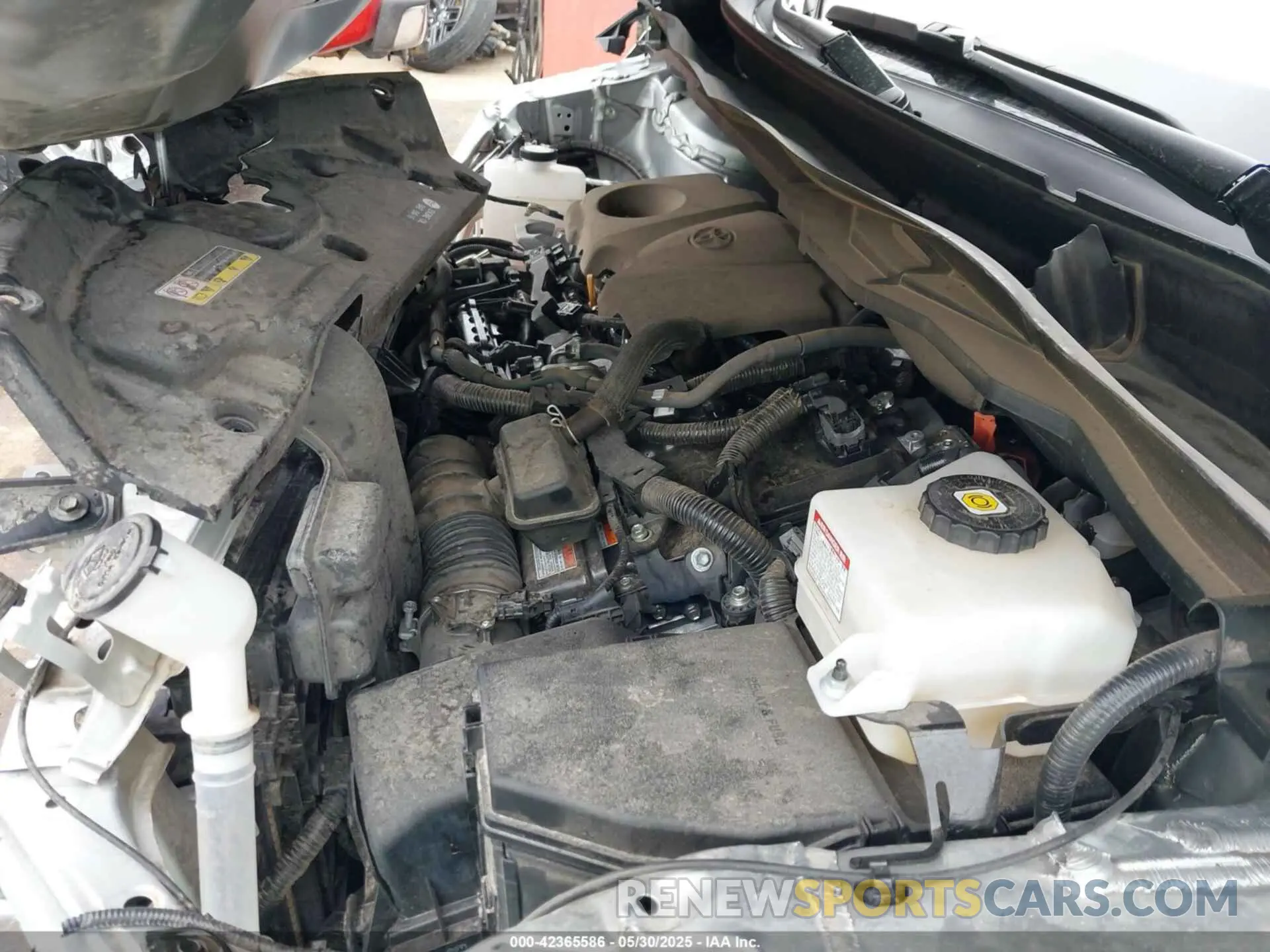 10 fotografías del automóvil dañado 5TDCRKEC2PS155867 TOYOTA SIENNA 2023
