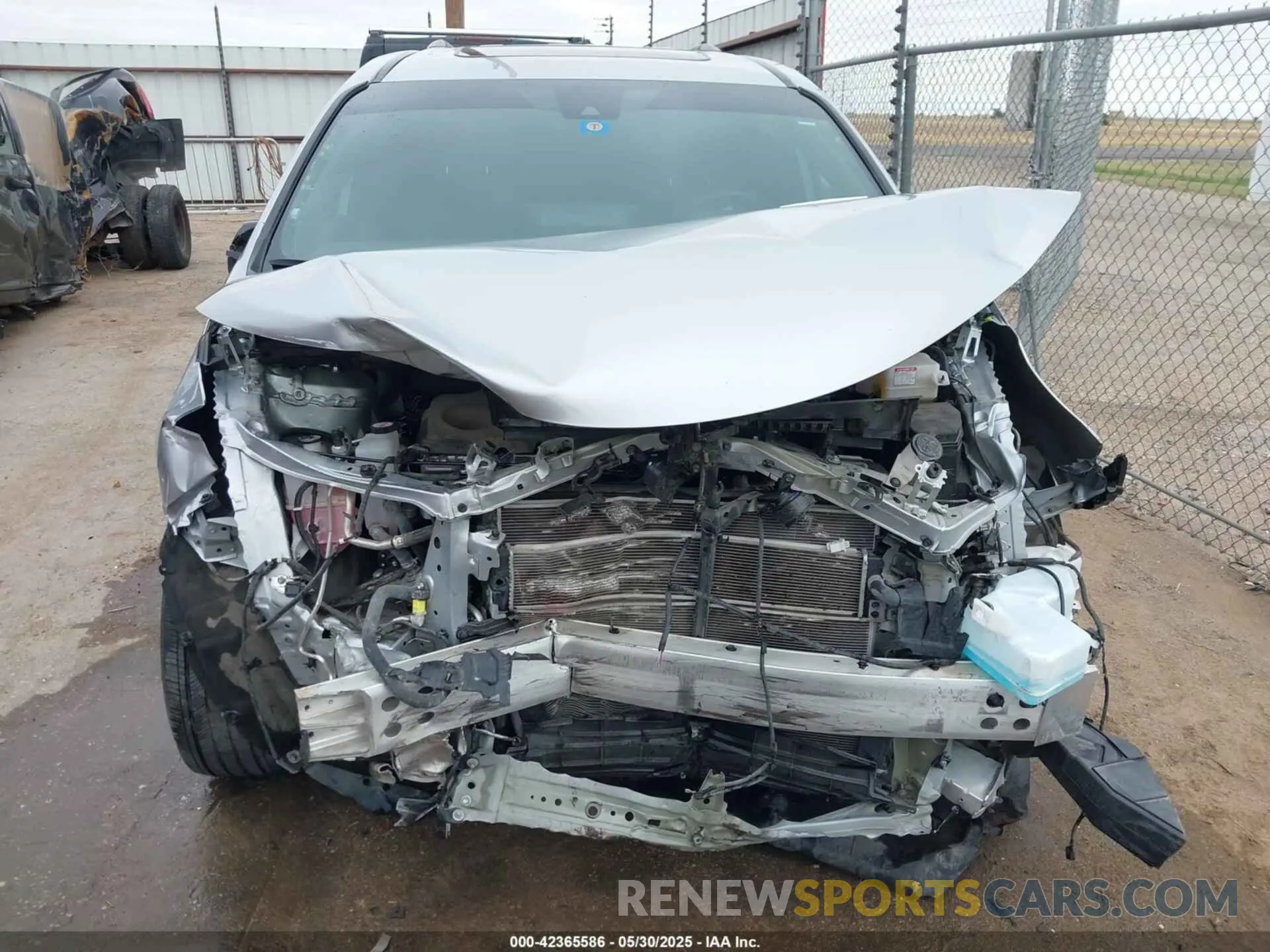 13 fotografías del automóvil dañado 5TDCRKEC2PS155867 TOYOTA SIENNA 2023