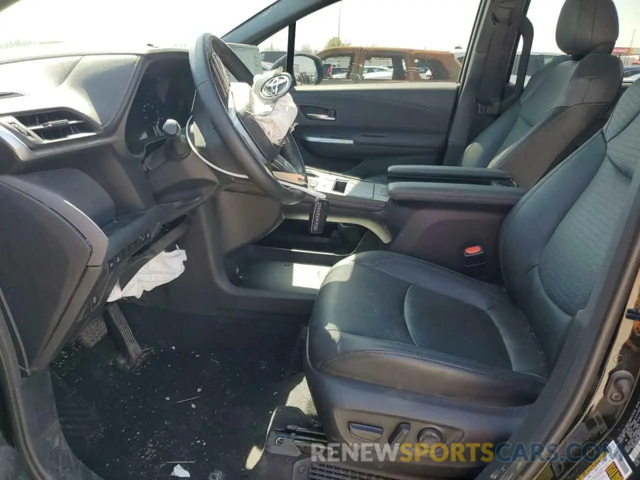 7 fotografías del automóvil dañado 5TDCSKFC0PS092996 TOYOTA SIENNA 2023
