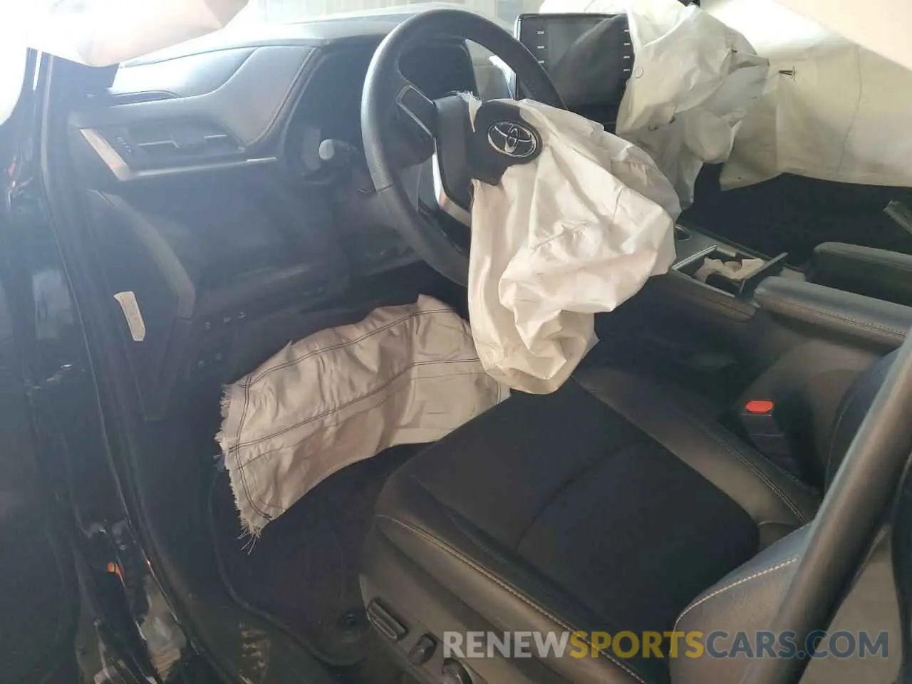 8 fotografías del automóvil dañado 5TDCSKFC6PS101202 TOYOTA SIENNA 2023
