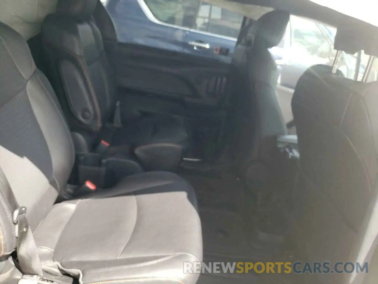 11 fotografías del automóvil dañado 5TDDSKFC1PS099900 TOYOTA SIENNA 2023