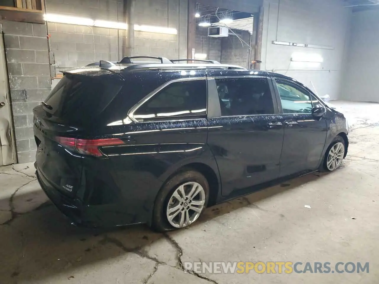 3 fotografías del automóvil dañado 5TDDSKFC9PS082391 TOYOTA SIENNA 2023