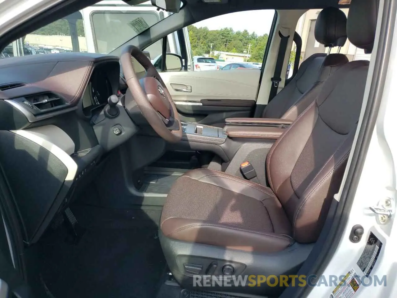 7 fotografías del automóvil dañado 5TDESKFC3PS093410 TOYOTA SIENNA 2023