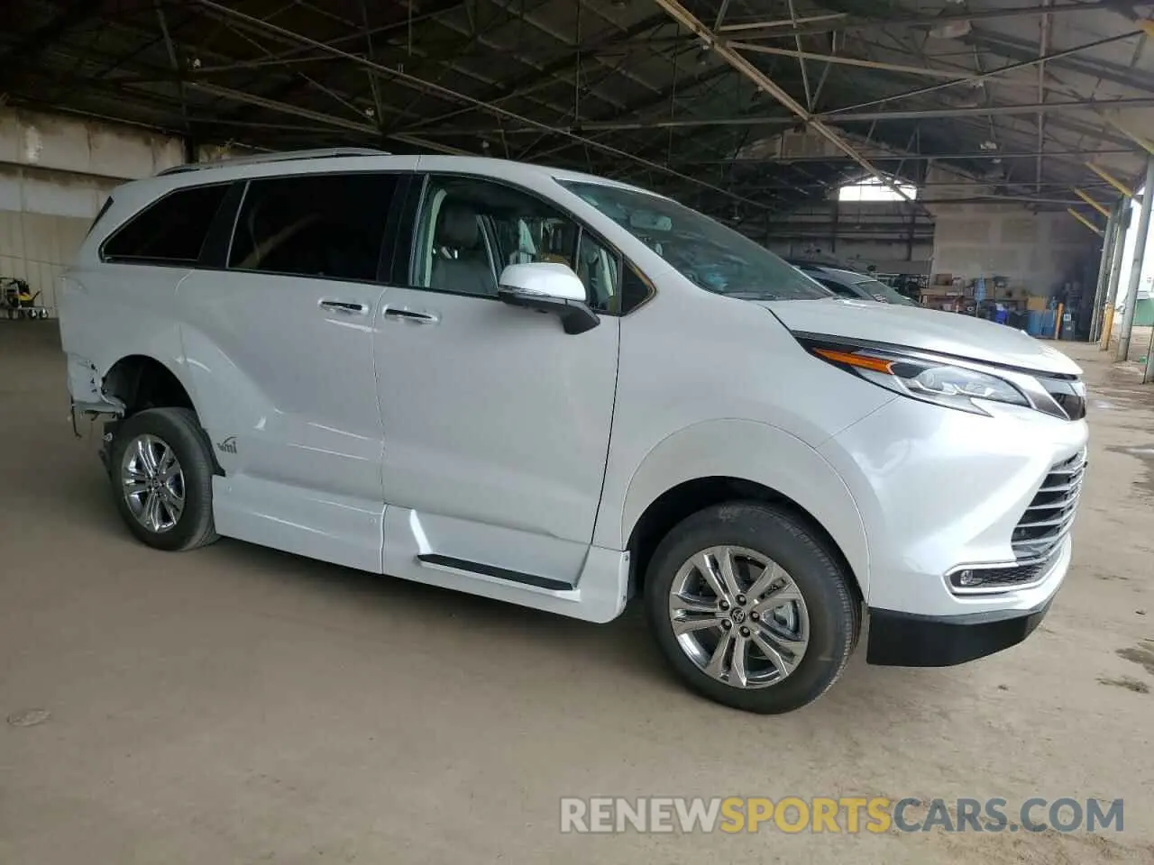 4 fotografías del automóvil dañado 5TDESKFC4PS095831 TOYOTA SIENNA 2023