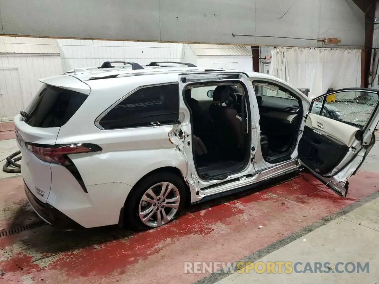 3 fotografías del automóvil dañado 5TDESKFC5PS103449 TOYOTA SIENNA 2023