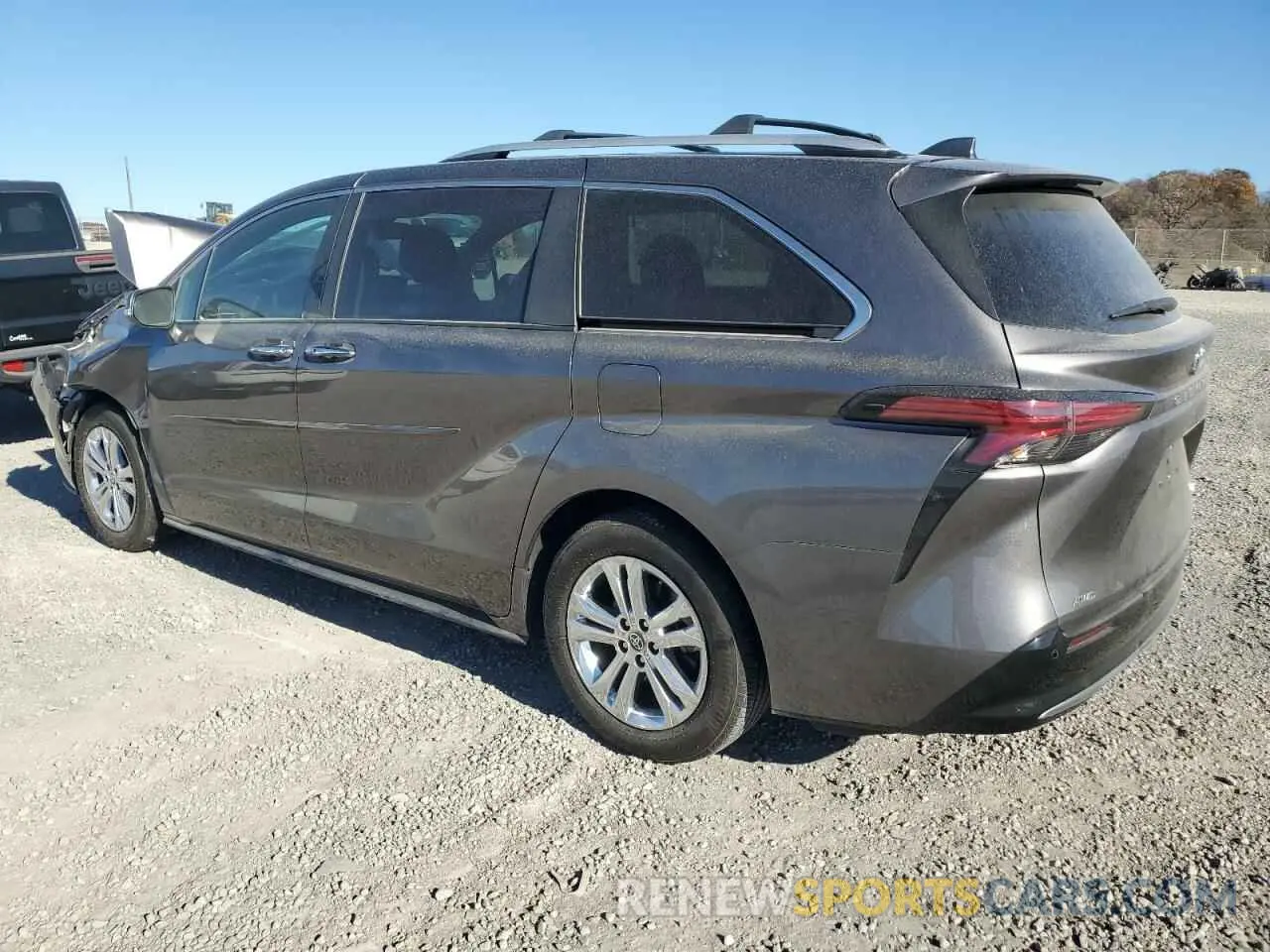 2 fotografías del automóvil dañado 5TDESKFC9PS096960 TOYOTA SIENNA 2023