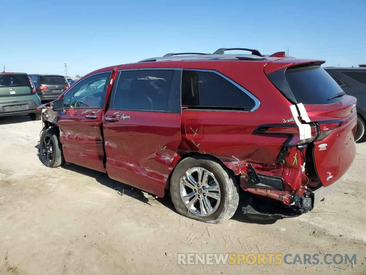 2 fotografías del automóvil dañado 5TDESKFCXPS092738 TOYOTA SIENNA 2023