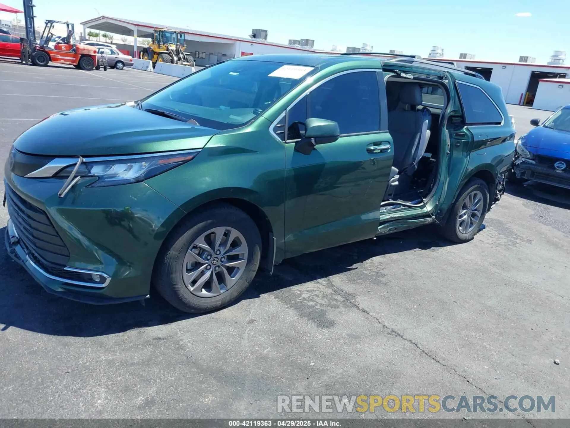 18 fotografías del automóvil dañado 5TDJRKEC7PS148419 TOYOTA SIENNA 2023