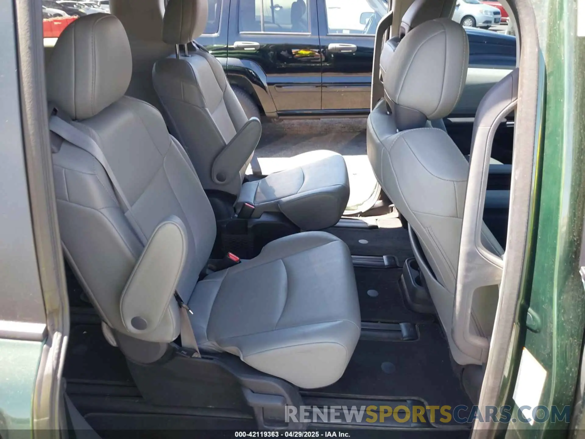 8 fotografías del automóvil dañado 5TDJRKEC7PS148419 TOYOTA SIENNA 2023