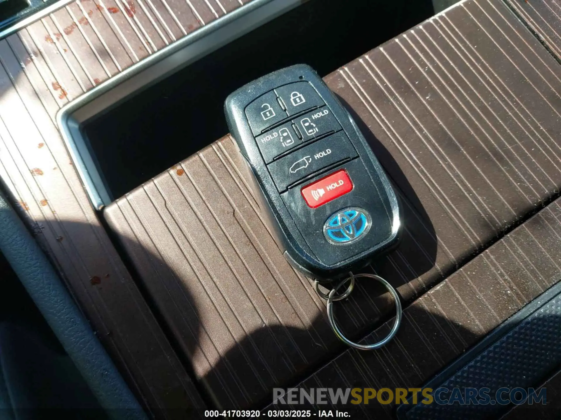 11 fotografías del automóvil dañado 5TDJRKEC8PS177038 TOYOTA SIENNA 2023