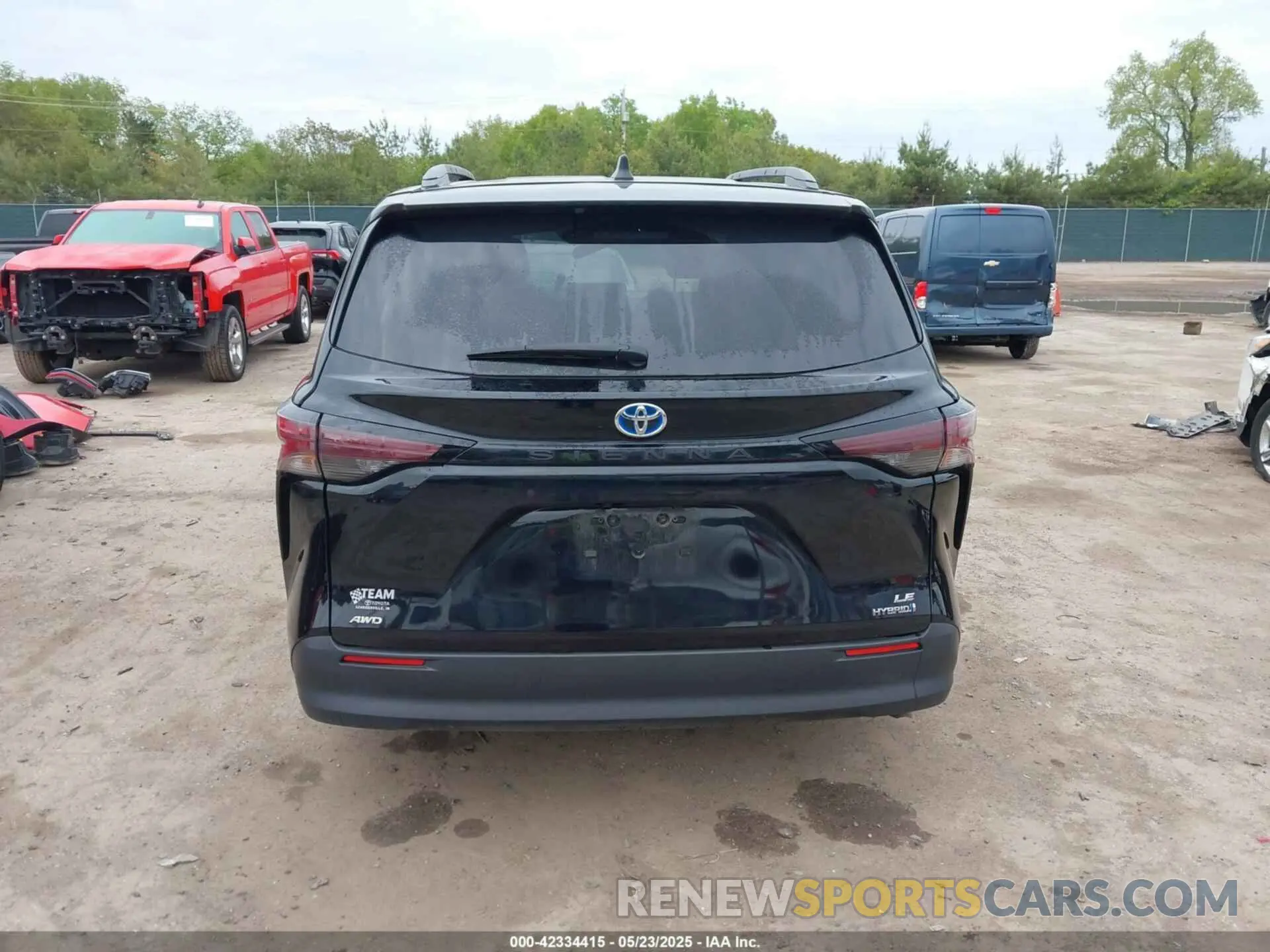 15 fotografías del automóvil dañado 5TDKSKFC2PS084975 TOYOTA SIENNA 2023