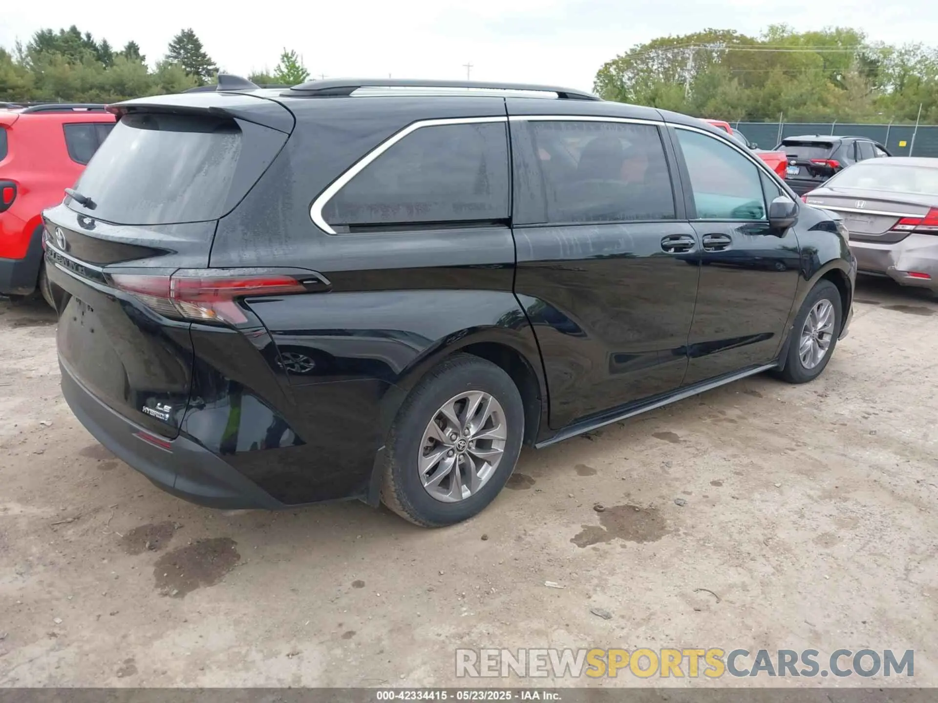 4 fotografías del automóvil dañado 5TDKSKFC2PS084975 TOYOTA SIENNA 2023