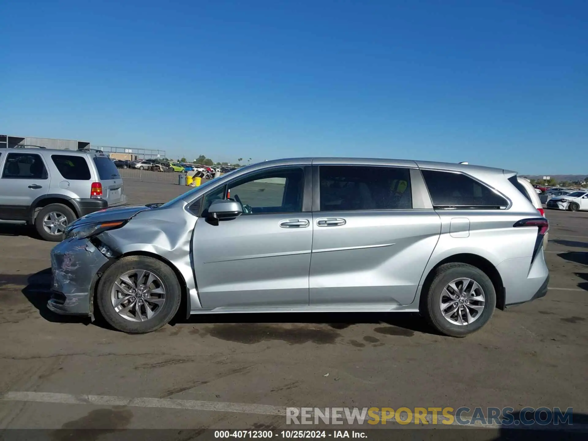 14 fotografías del automóvil dañado 5TDKSKFC4PS074433 TOYOTA SIENNA 2023