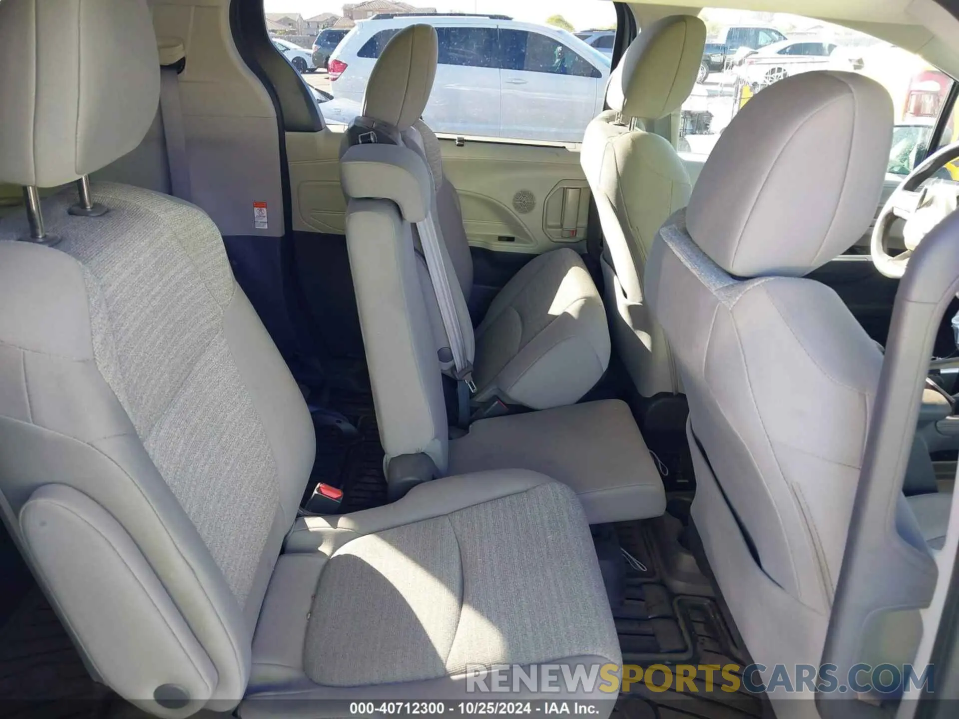 8 fotografías del automóvil dañado 5TDKSKFC4PS074433 TOYOTA SIENNA 2023