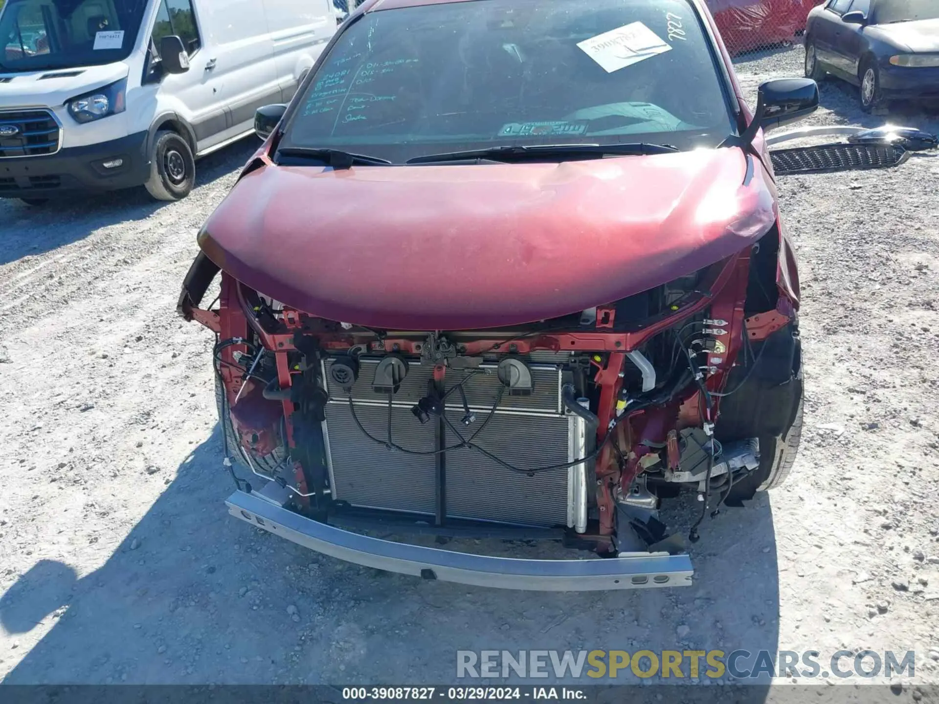 13 fotografías del automóvil dañado 5TDXRKEC8PS142431 TOYOTA SIENNA 2023