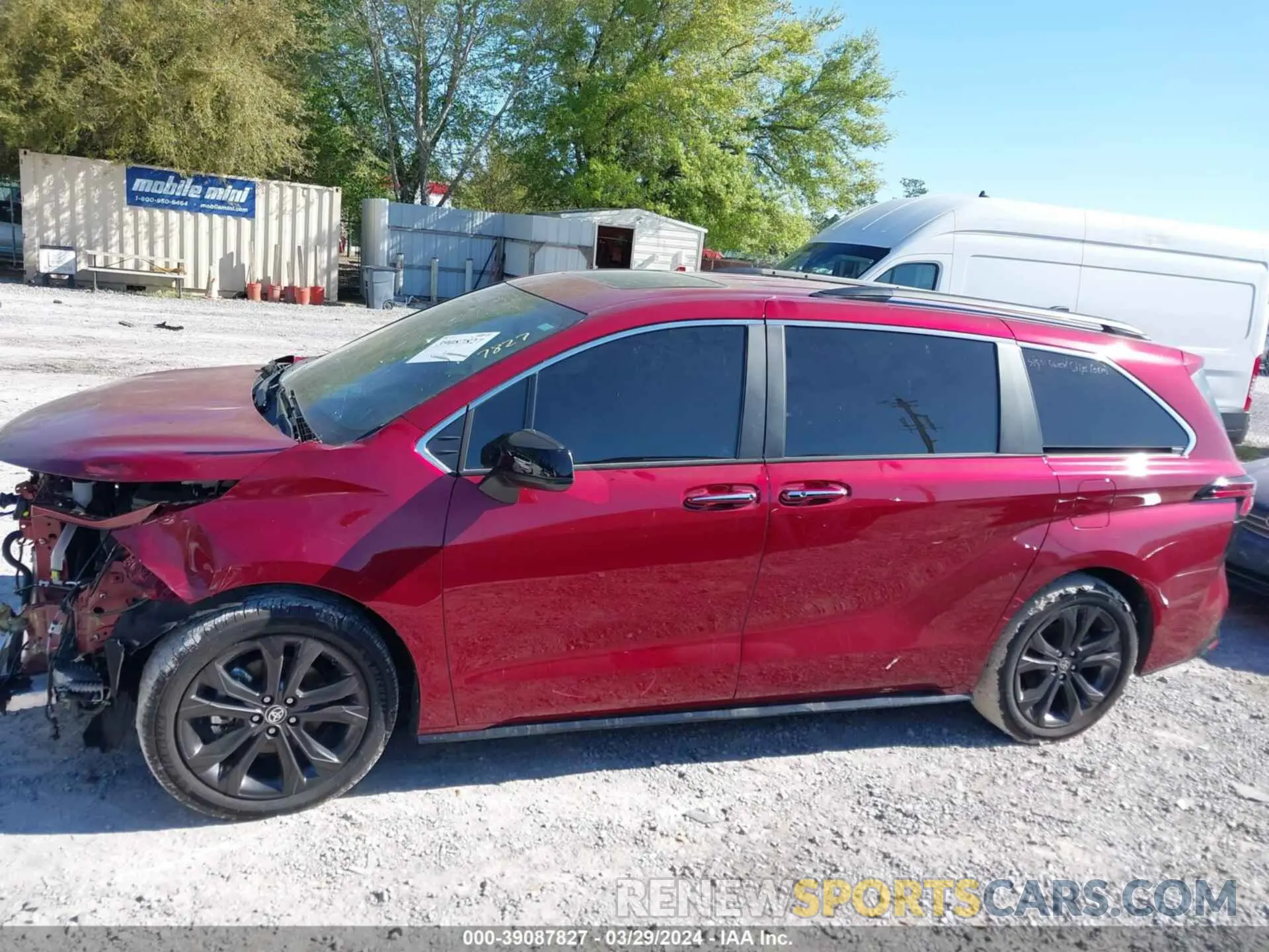 15 fotografías del automóvil dañado 5TDXRKEC8PS142431 TOYOTA SIENNA 2023