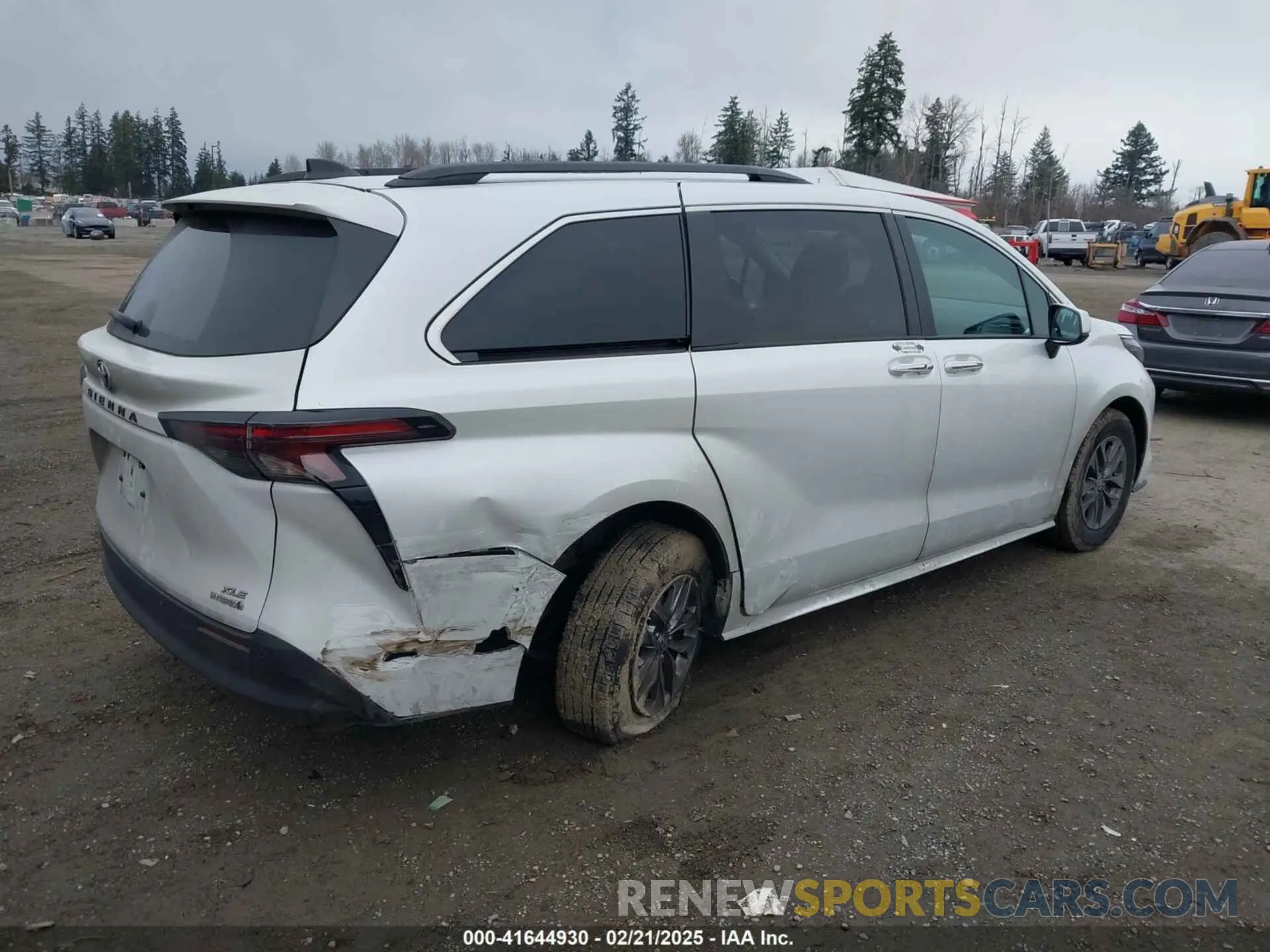 4 fotografías del automóvil dañado 5TDYRKEC2PS147984 TOYOTA SIENNA 2023