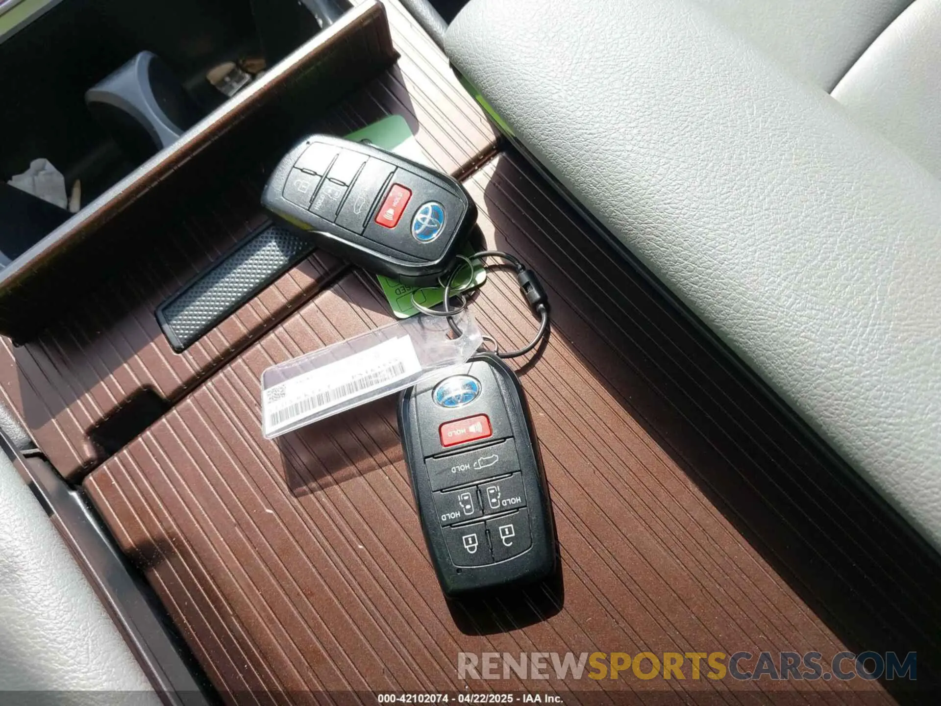 11 fotografías del automóvil dañado 5TDYRKEC4PS163555 TOYOTA SIENNA 2023
