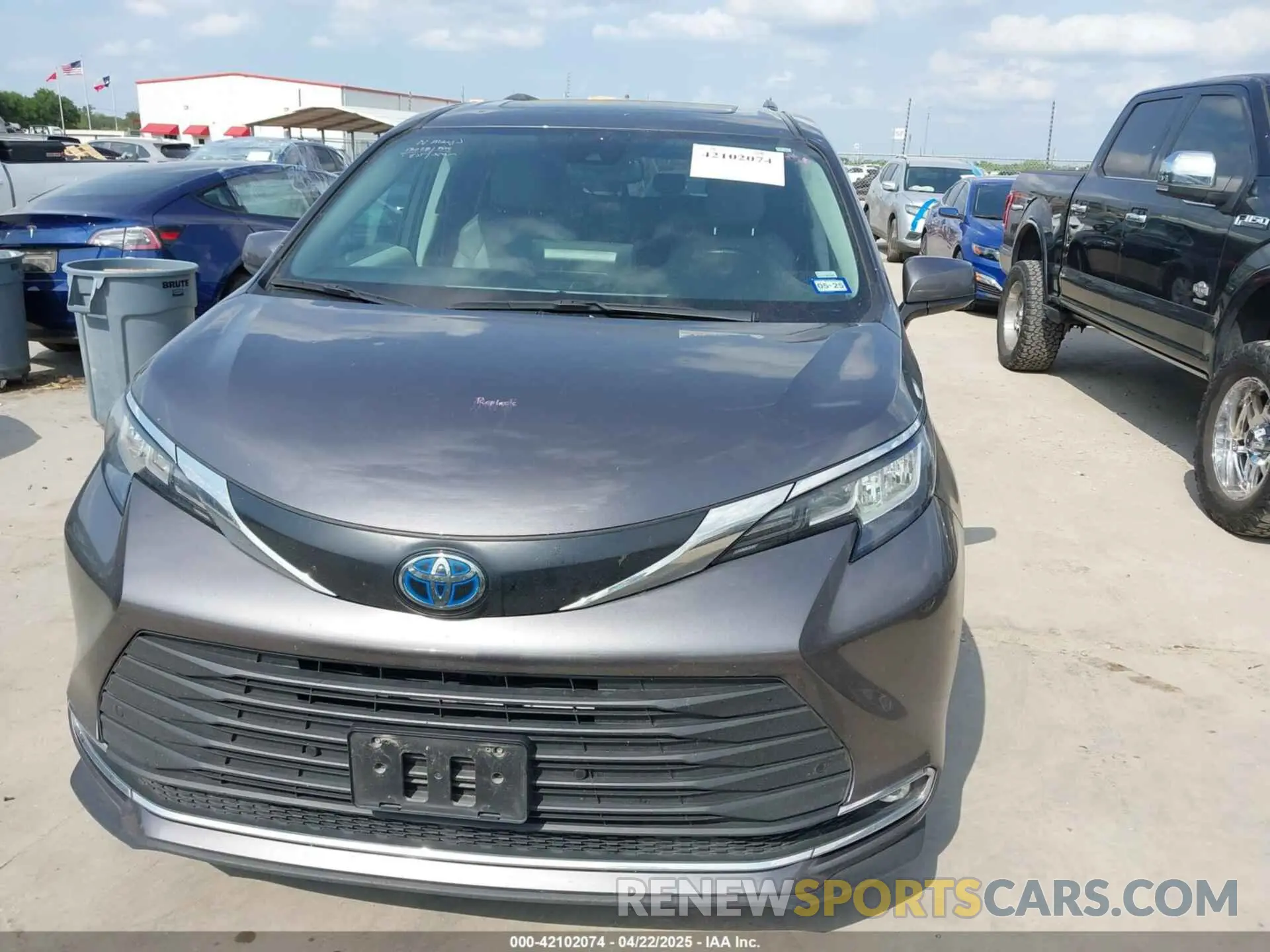 12 fotografías del automóvil dañado 5TDYRKEC4PS163555 TOYOTA SIENNA 2023