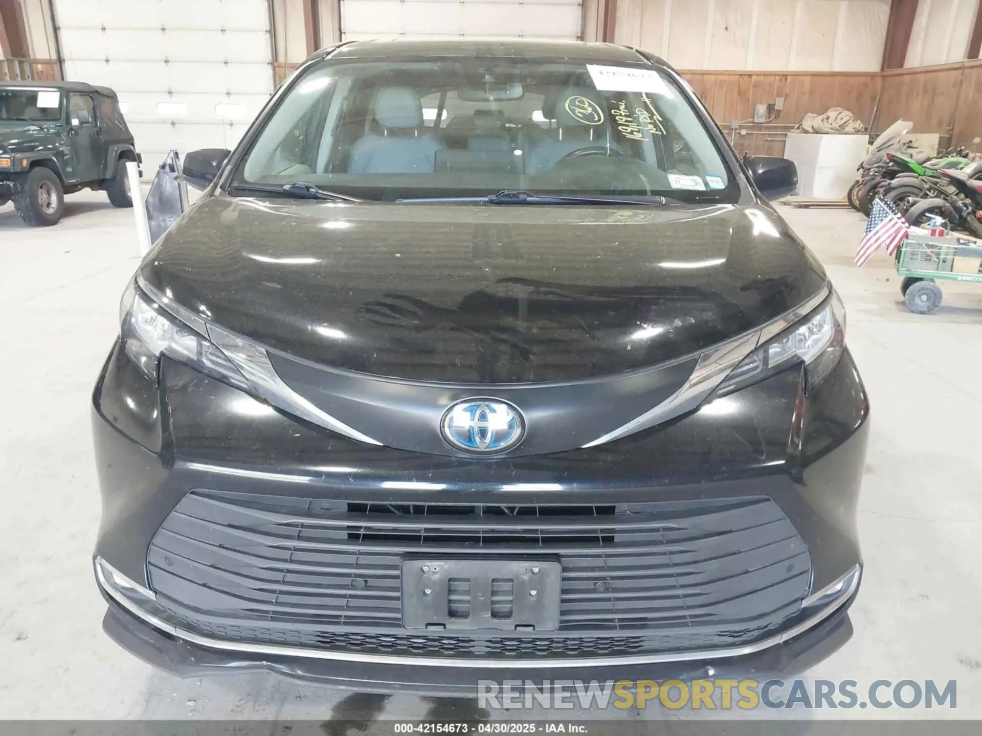 12 fotografías del automóvil dañado 5TDYRKEC5PS148076 TOYOTA SIENNA 2023