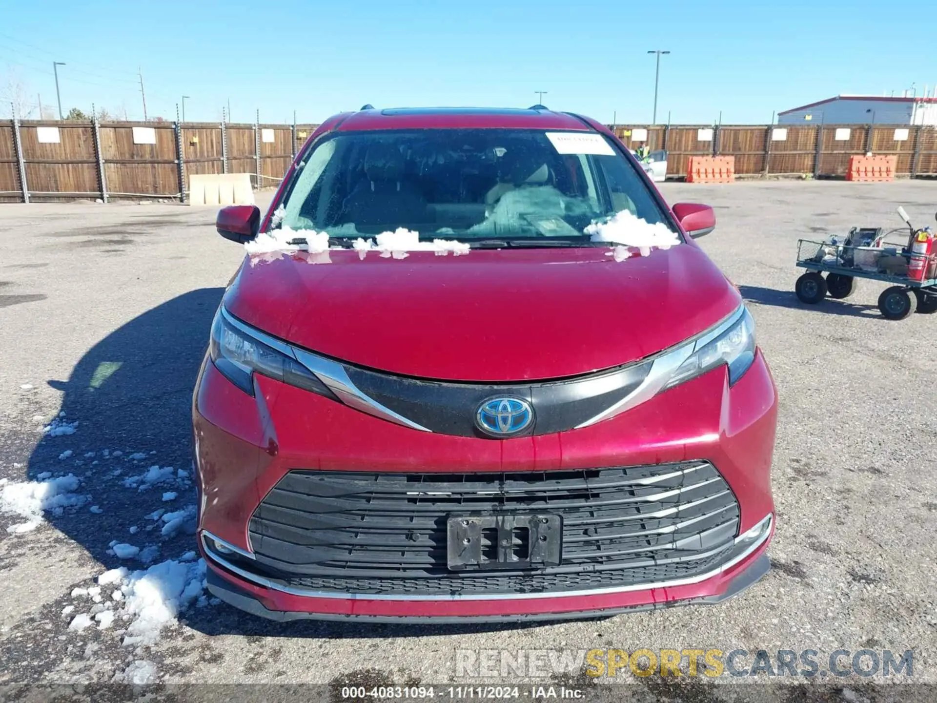 12 fotografías del automóvil dañado 5TDYRKEC6PS165369 TOYOTA SIENNA 2023