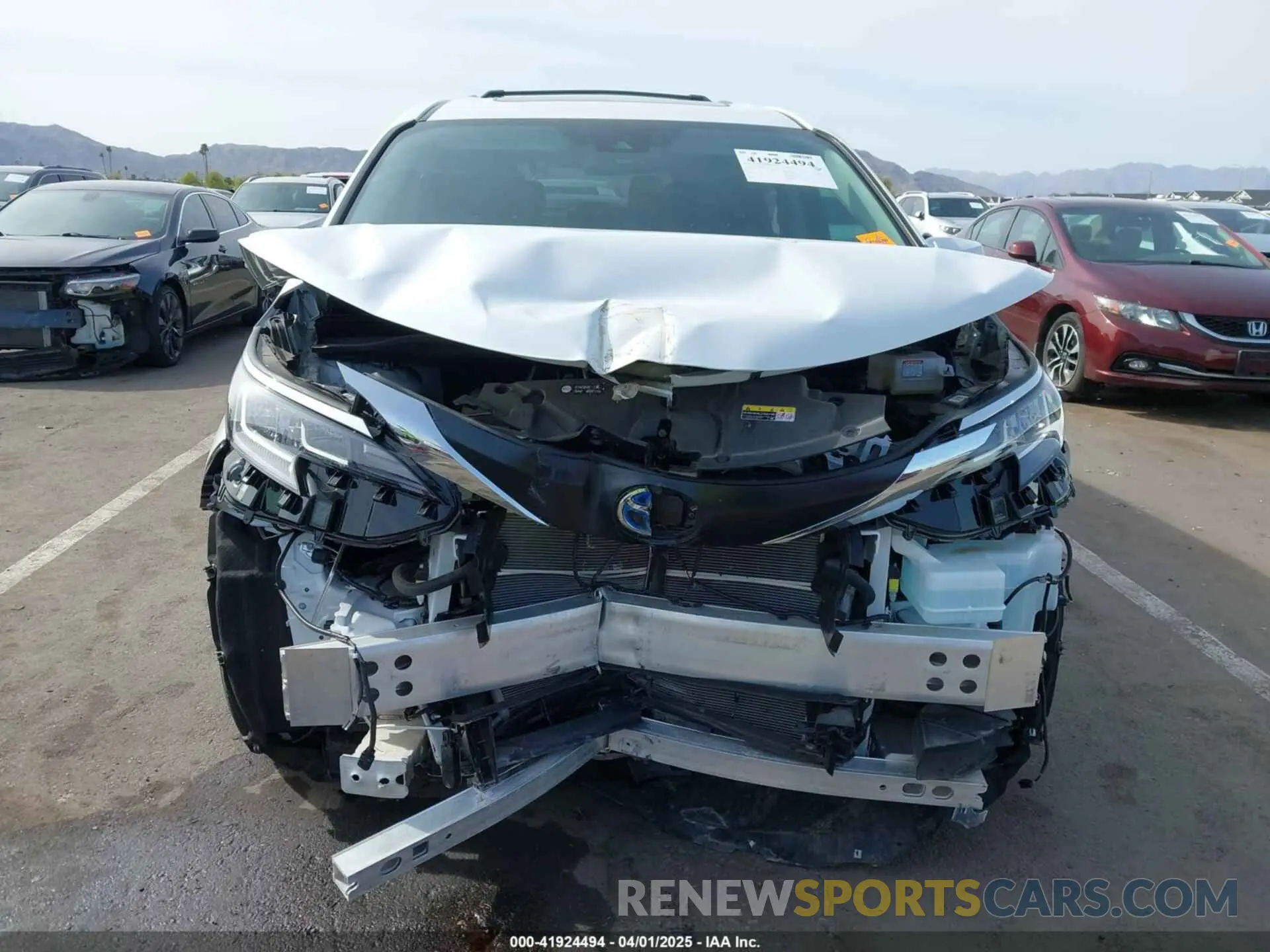 12 fotografías del automóvil dañado 5TDYSKFC8PS107895 TOYOTA SIENNA 2023