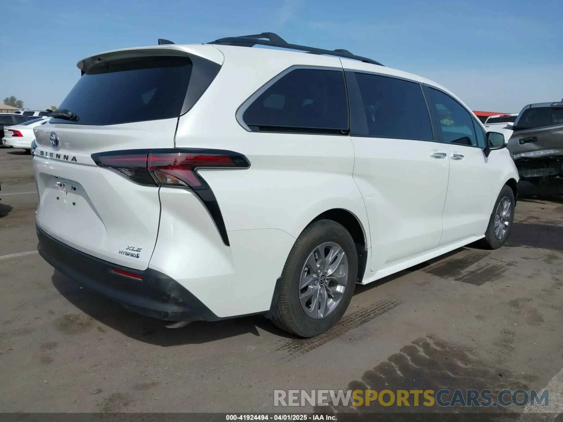 4 fotografías del automóvil dañado 5TDYSKFC8PS107895 TOYOTA SIENNA 2023