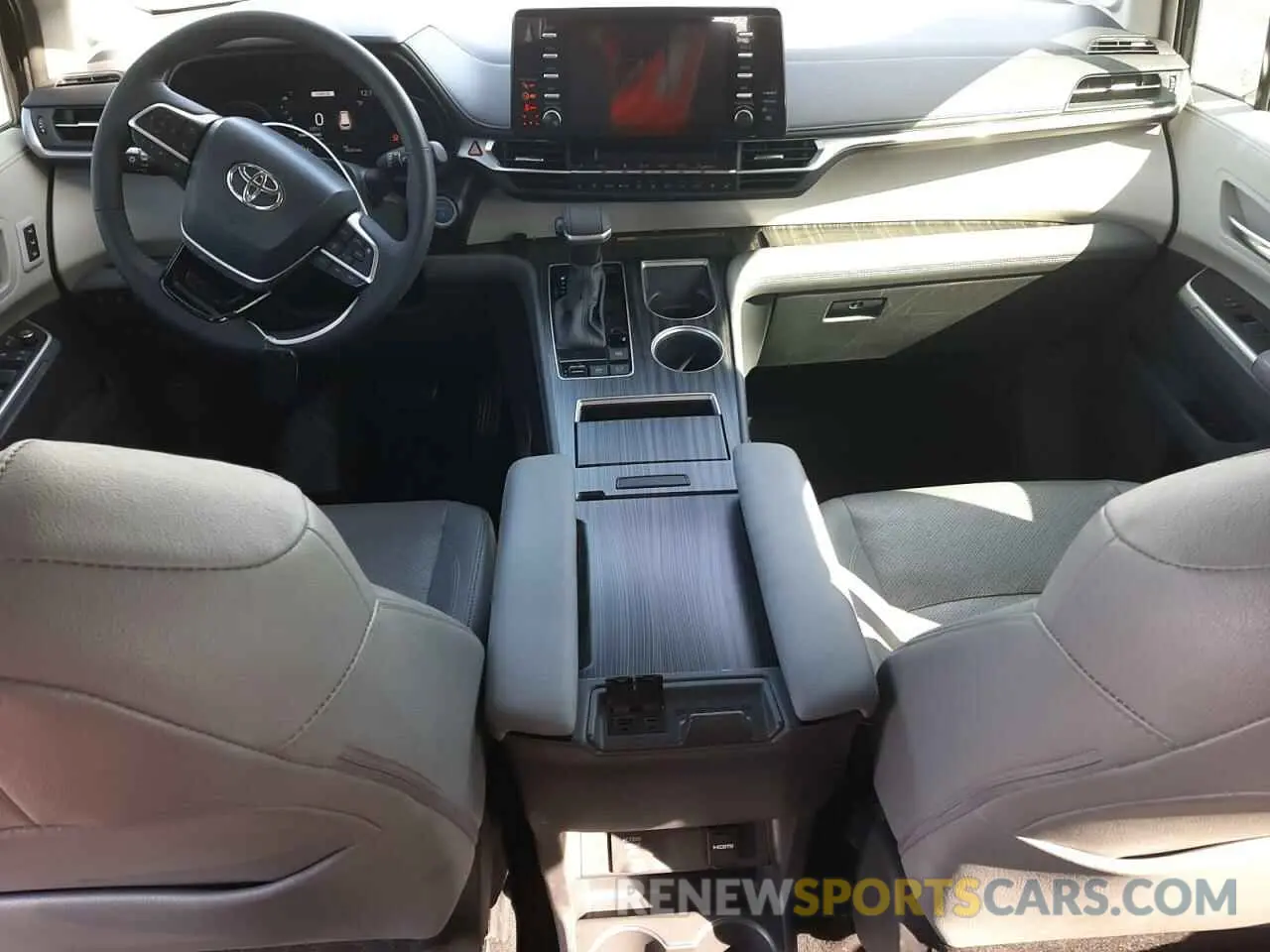 8 fotografías del automóvil dañado 5TDZRKEC3PS168542 TOYOTA SIENNA 2023