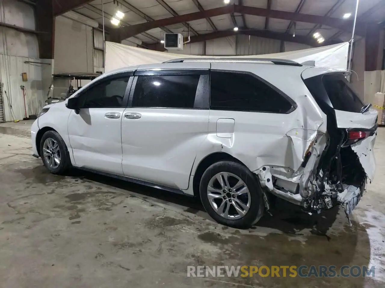 2 fotografías del automóvil dañado 5TDZSKFC2PS106455 TOYOTA SIENNA 2023