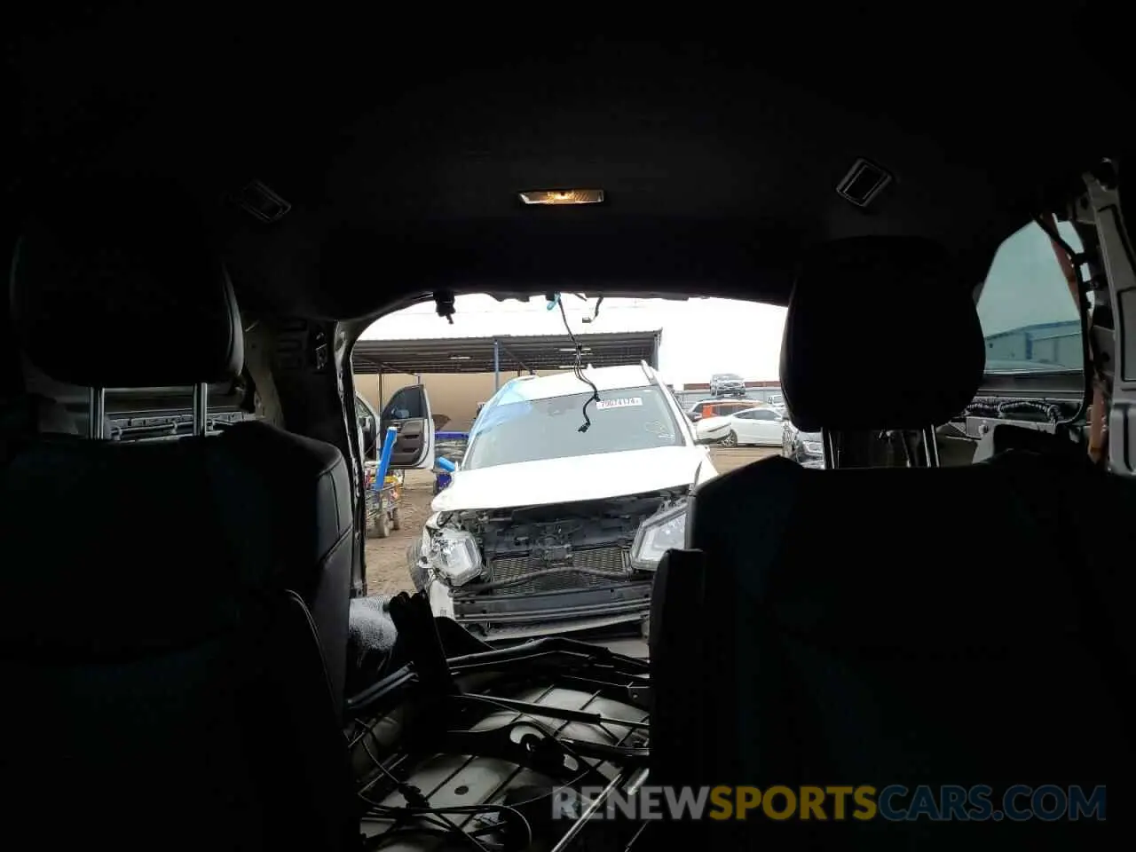 10 fotografías del automóvil dañado 5TDCSKFC6RS110338 TOYOTA SIENNA 2024