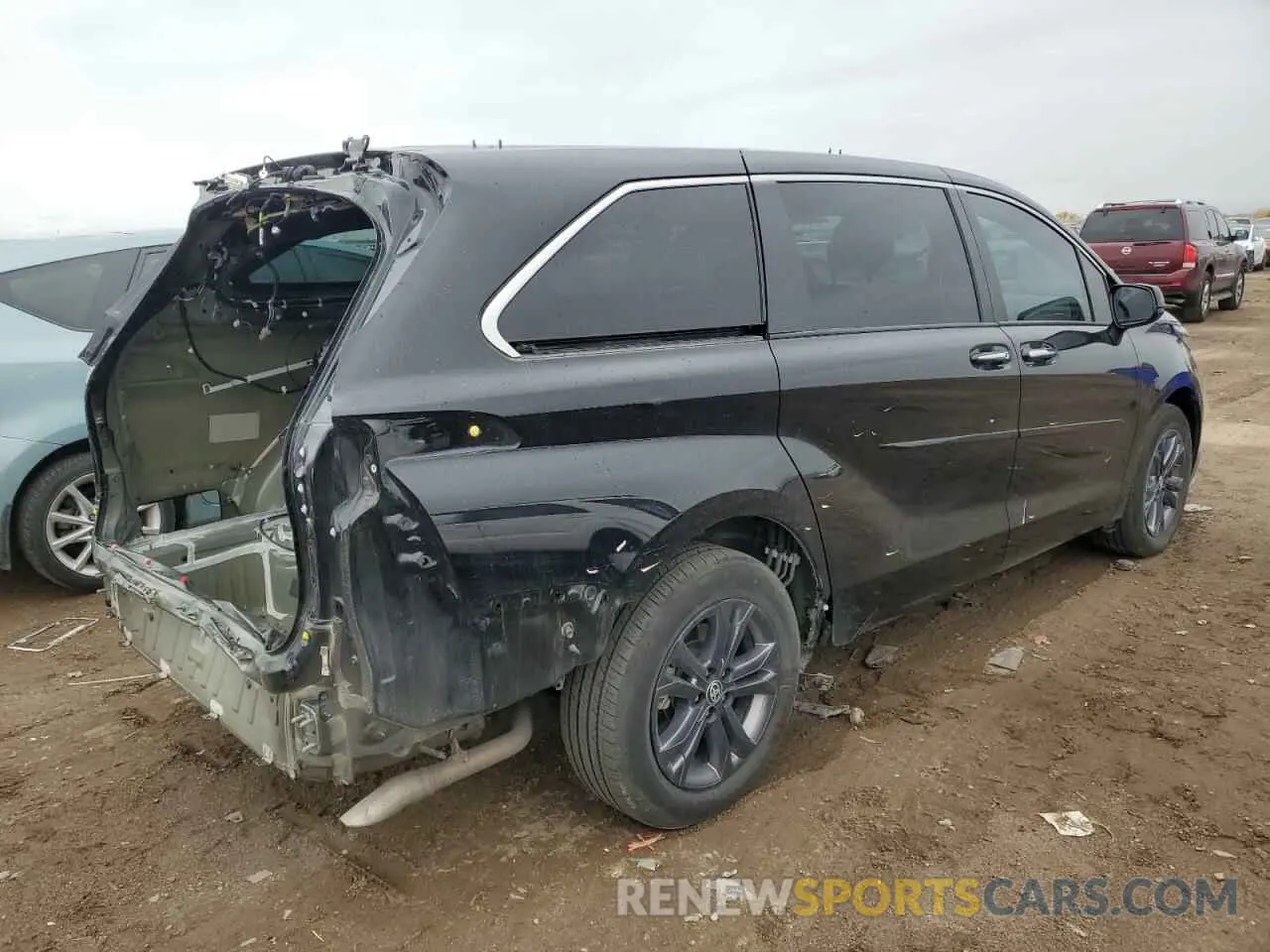 3 fotografías del automóvil dañado 5TDCSKFC6RS110338 TOYOTA SIENNA 2024