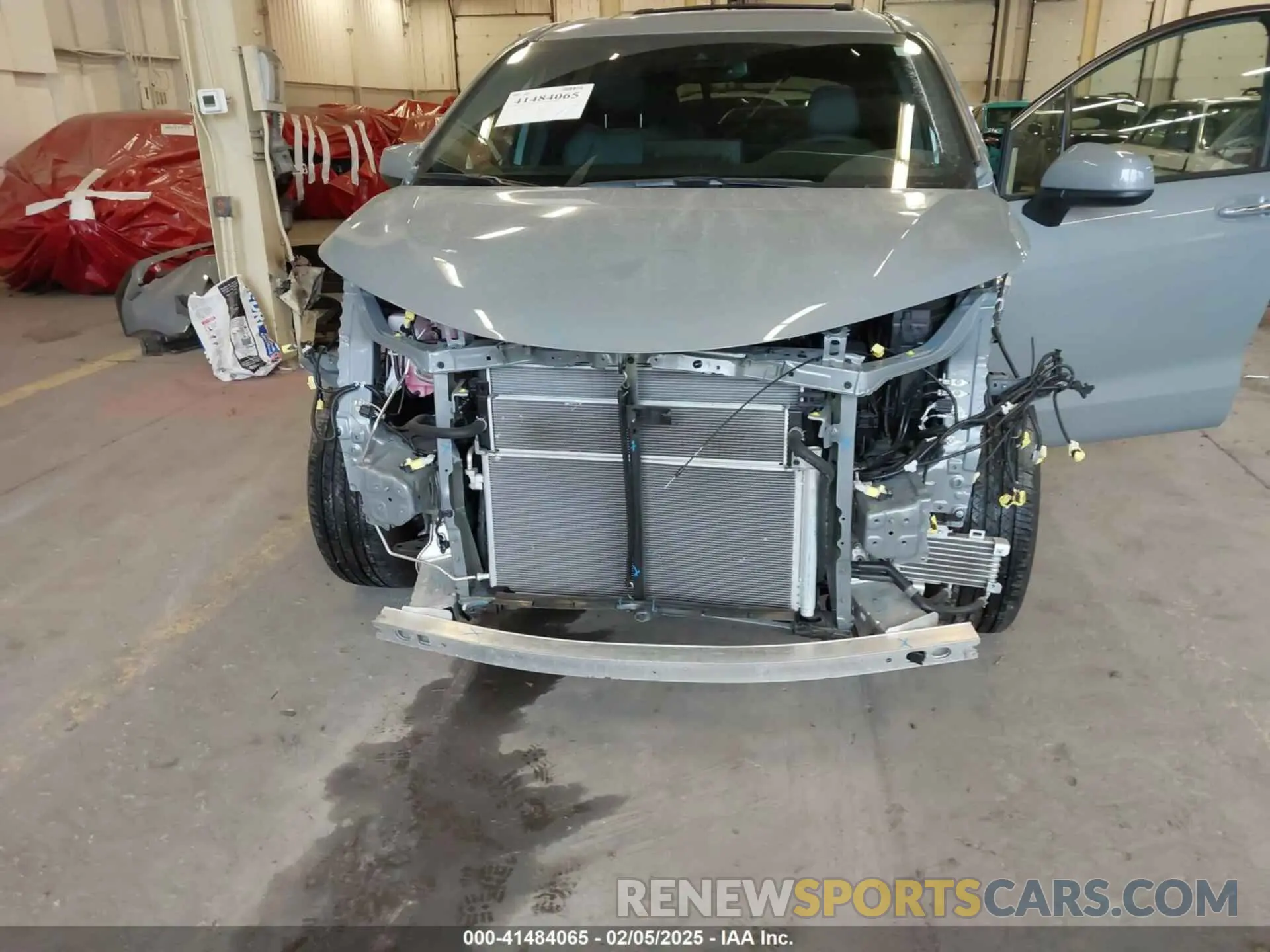 6 fotografías del automóvil dañado 5TDCSKFCXRS150955 TOYOTA SIENNA 2024