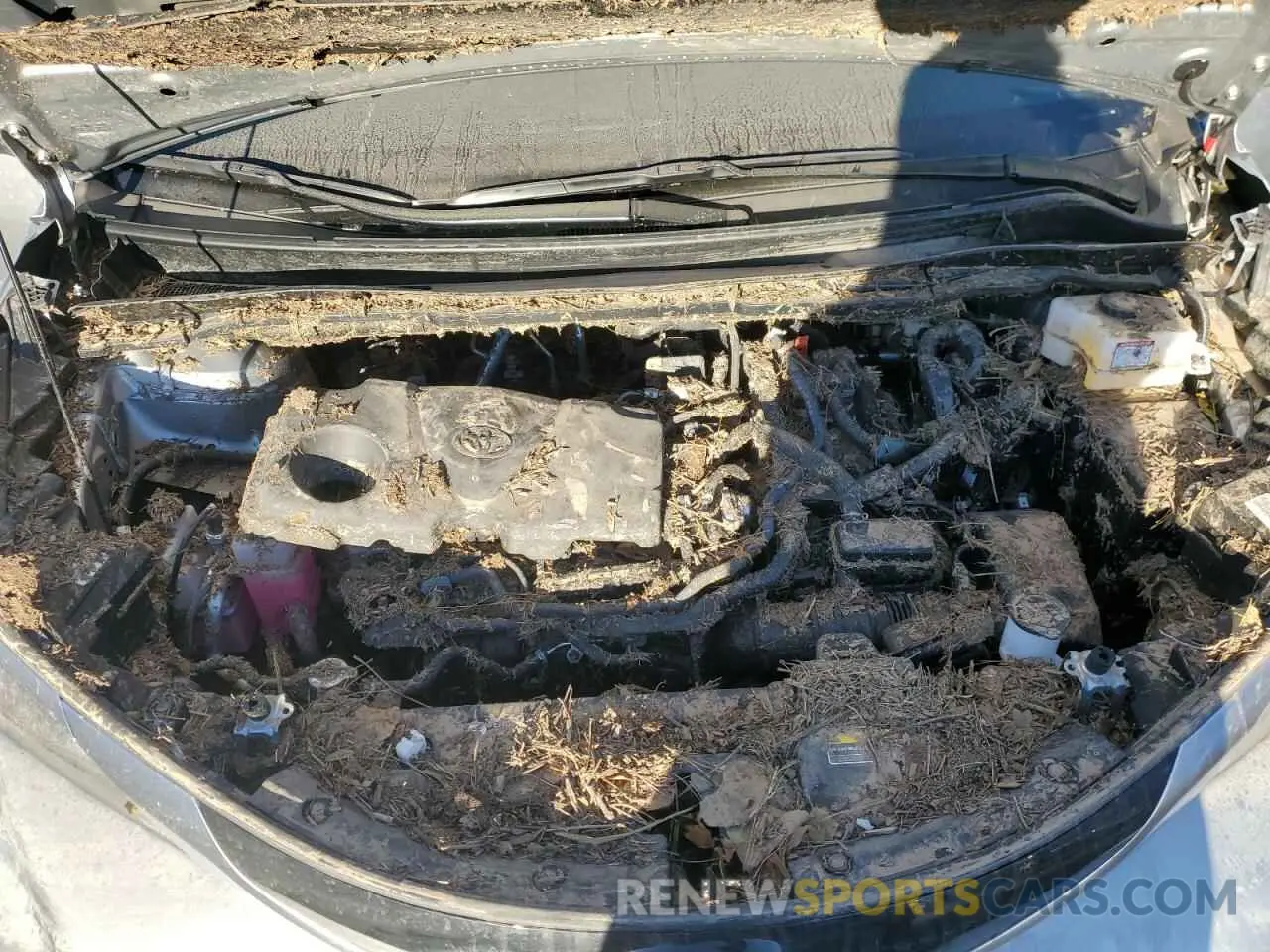 12 fotografías del automóvil dañado 5TDDRKEC3RS216263 TOYOTA SIENNA 2024