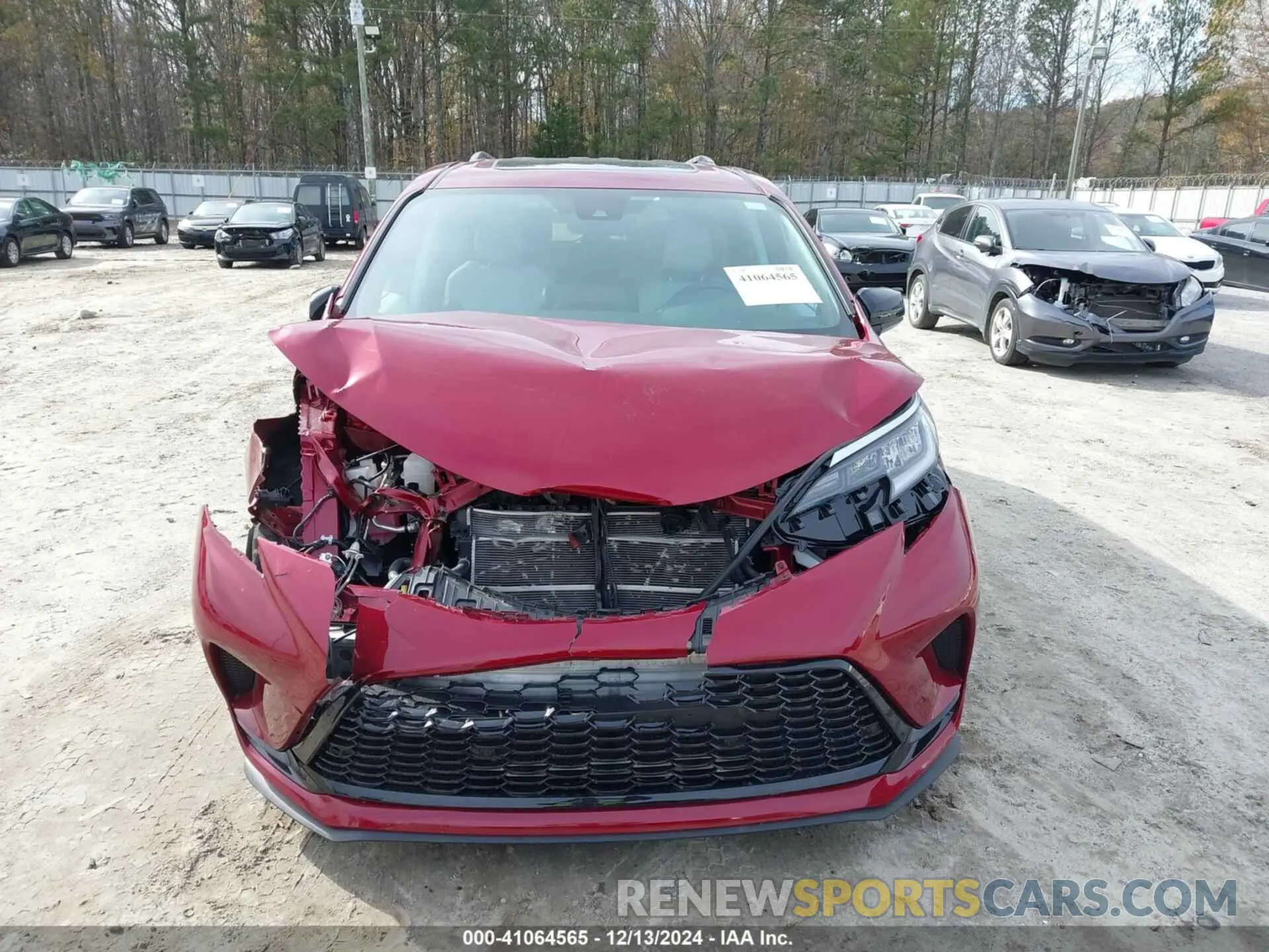 13 fotografías del automóvil dañado 5TDDSKFC8RS115156 TOYOTA SIENNA 2024
